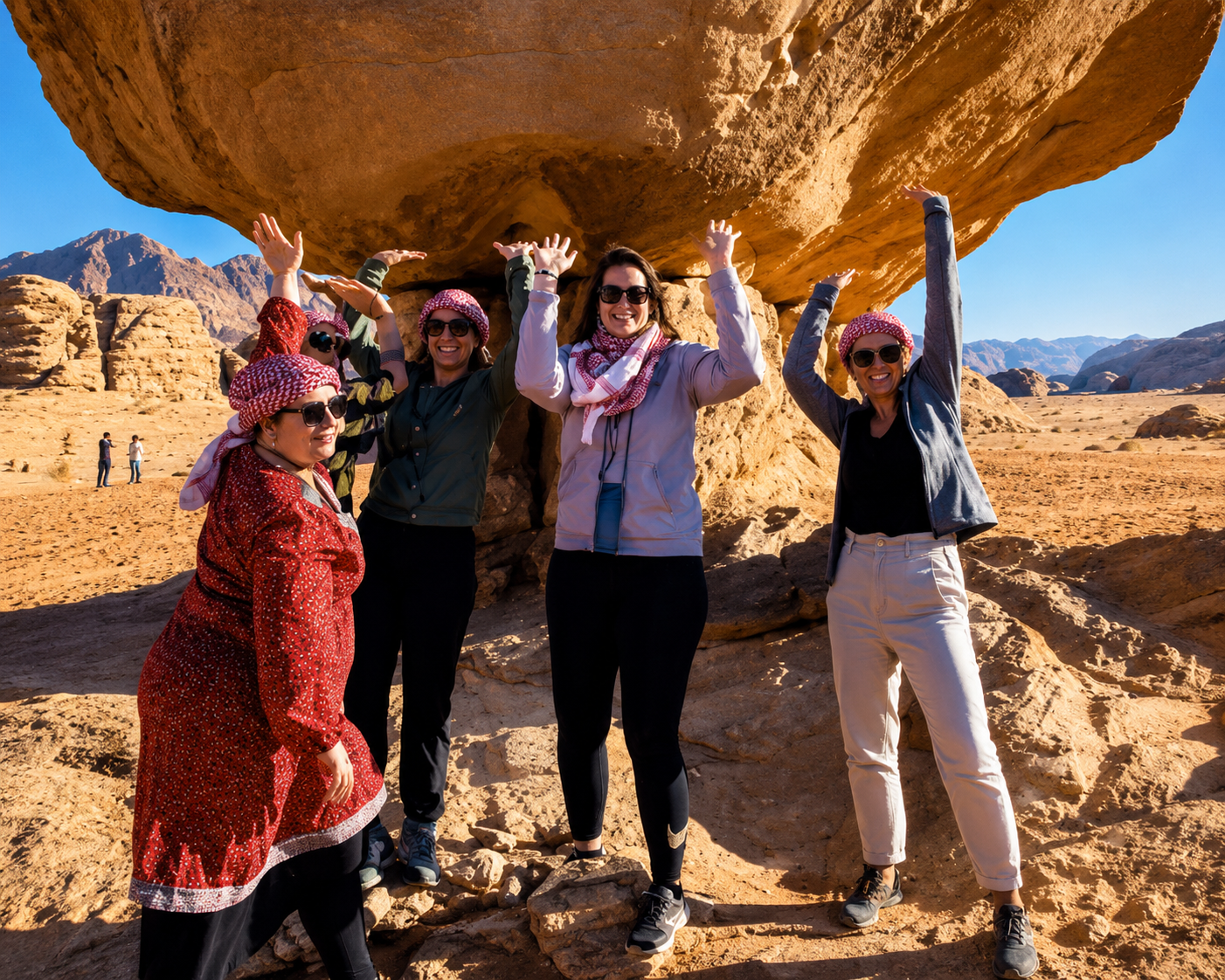 Kharaza Jeep Tour with Sunset & Tea, 4 Hours Wadi Rum 3