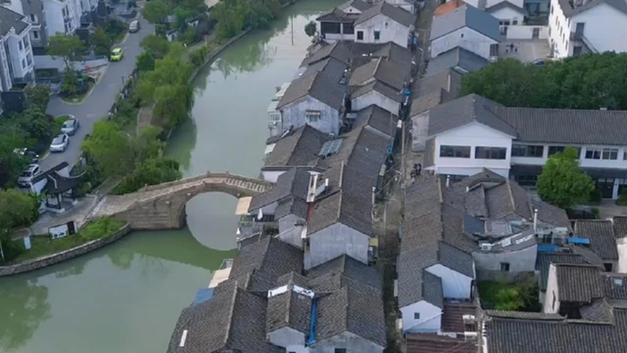 Shanghai: Changshu Water Town & Garden Private Day Trip