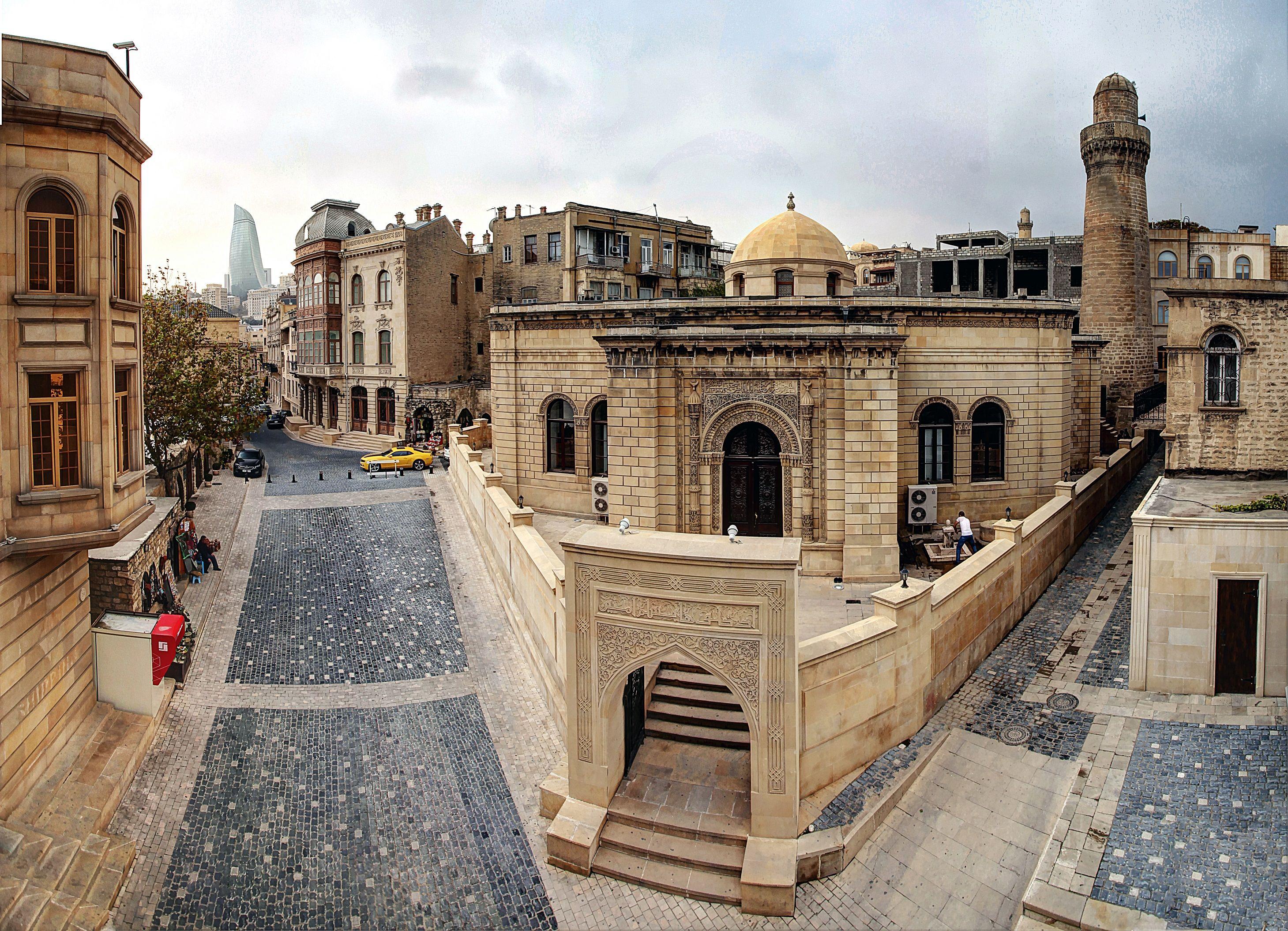 Baku: Historical & Modern City Walking Tour 2