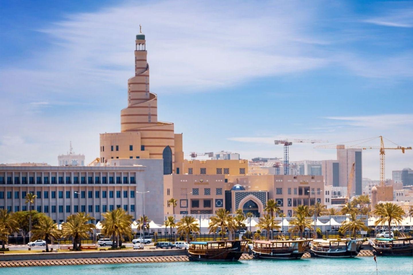 Doha: Extended Guided City Tour with Traditional Dhow Cruise 2
