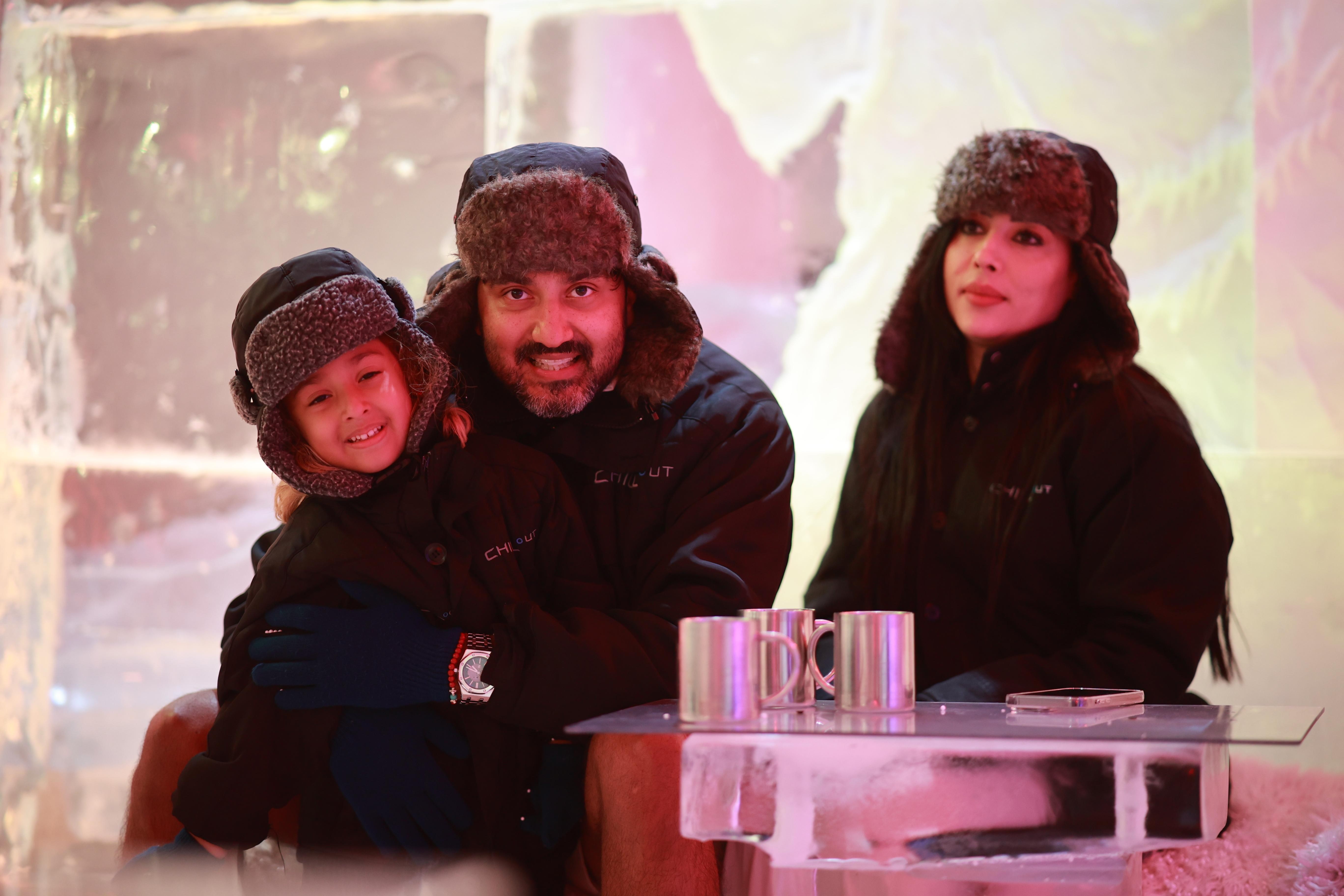 Dubai: Chillout Ice Lounge Entry Ticket + Hot Drinks/Choco 3