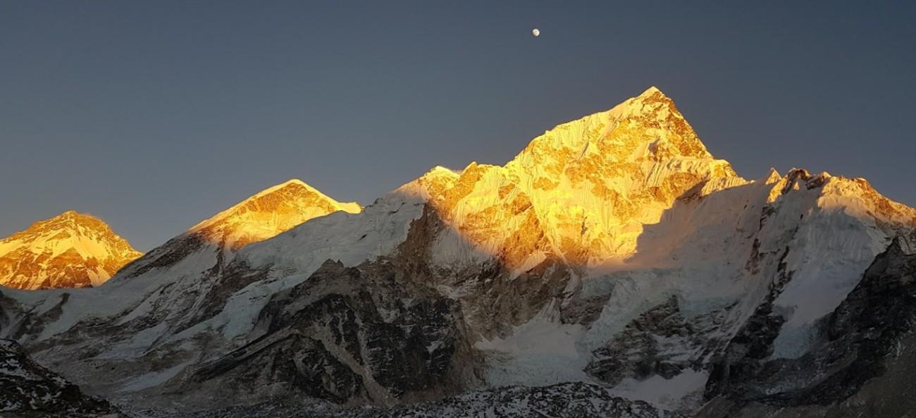 Lobuche Peak Climbing 2025/2026