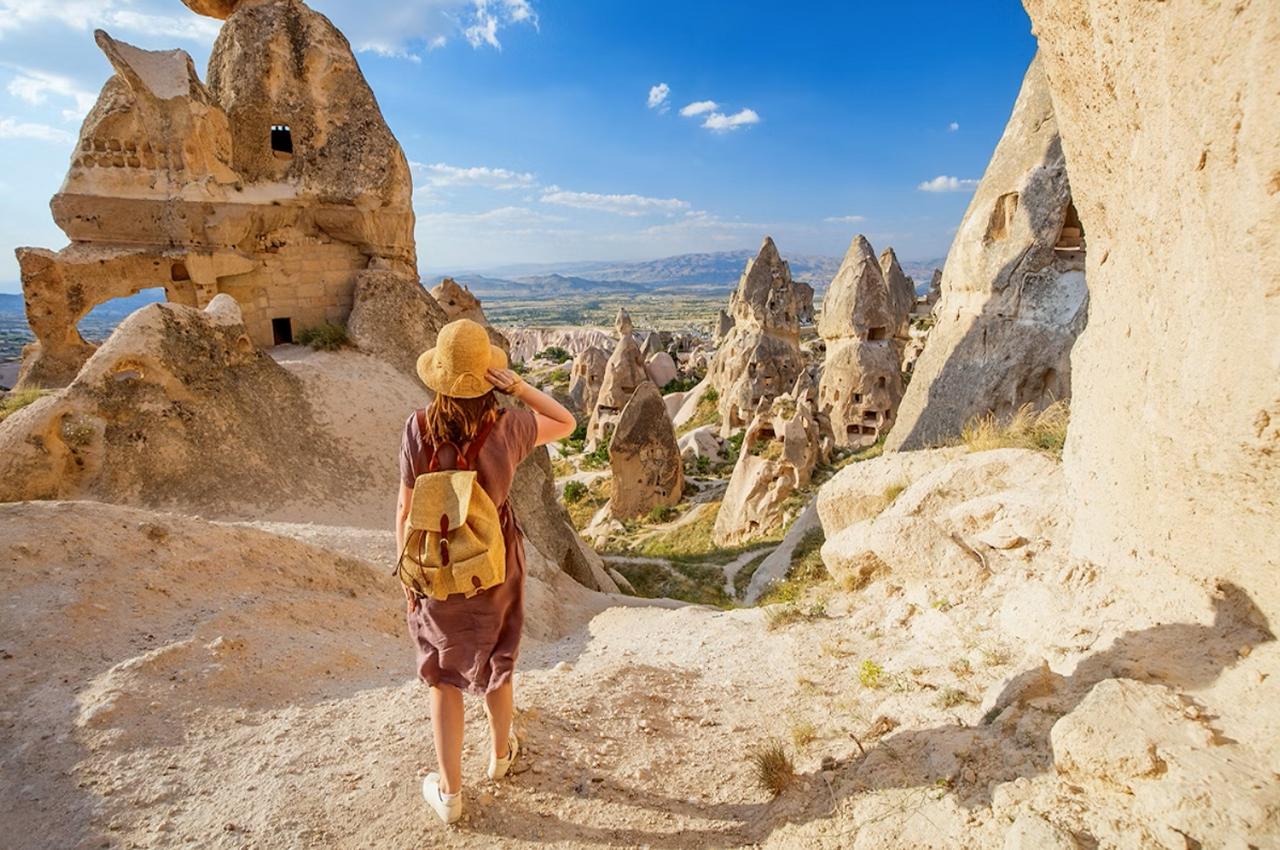 Istanbul: Cappadocia Day Trip with Flights & Lunch 2