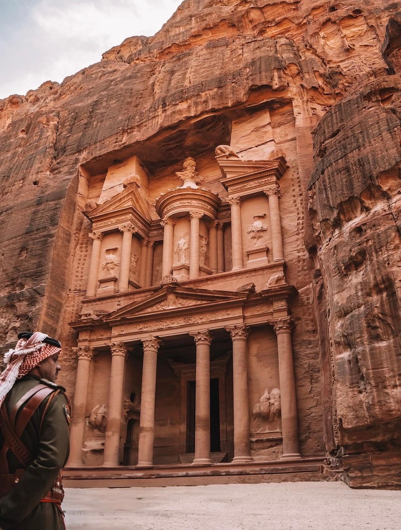 Petra: Guided Hike to the Monastery with Lunch