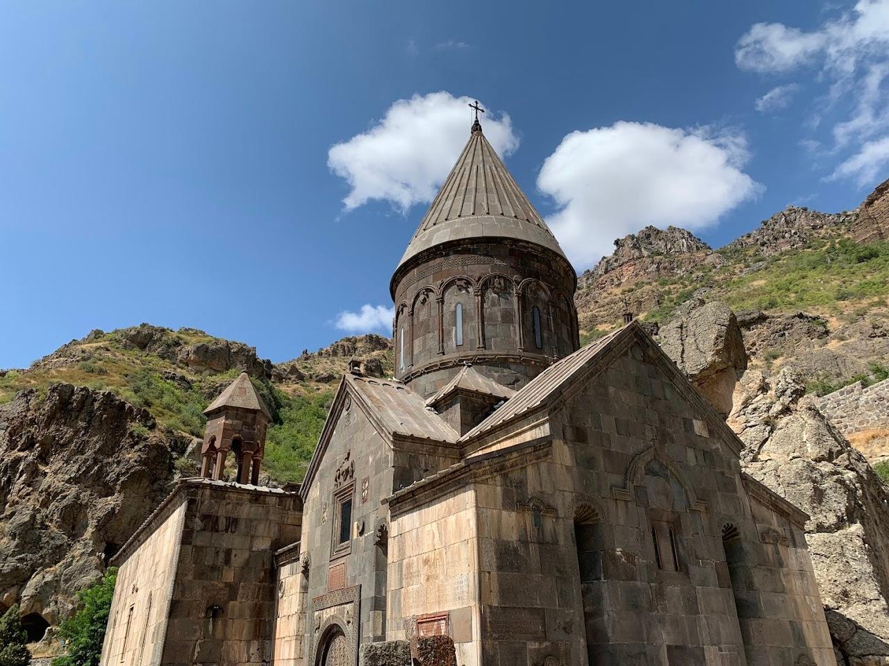 Day Tour Khor Virap, Garni, Geghard, Symphony & Charents Arch 3
