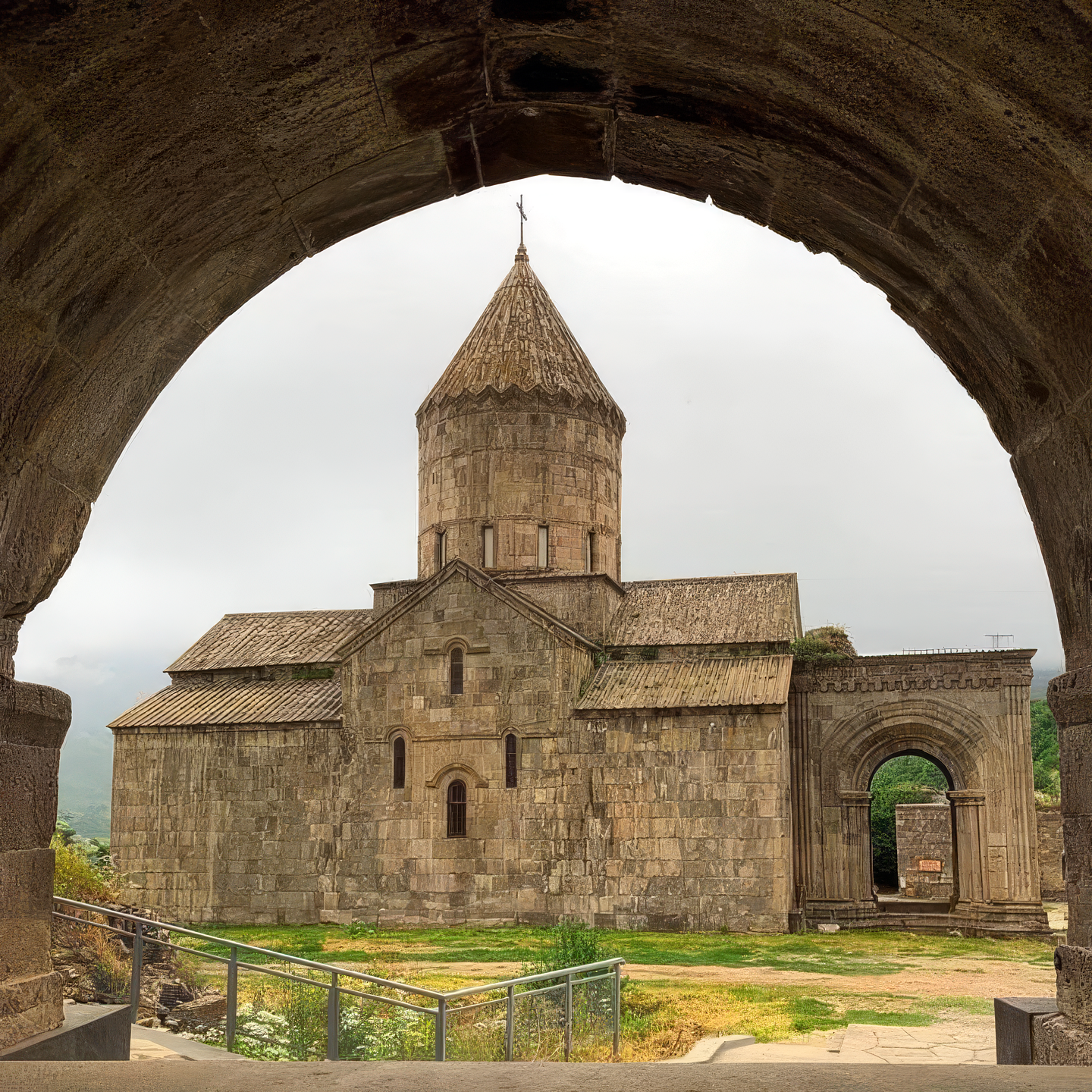Private Day Trip: Areni Wine, Noravank & Tatev 3