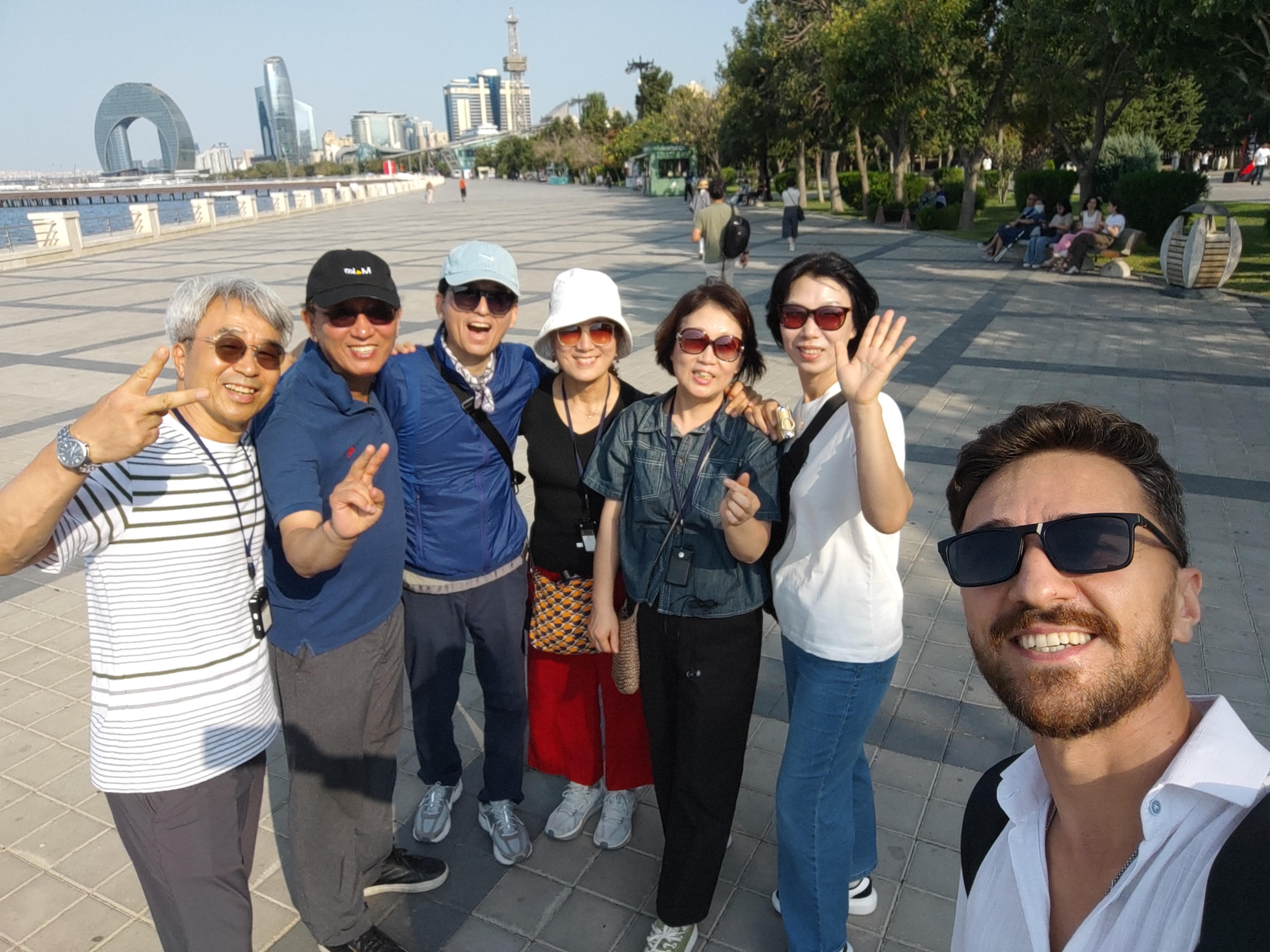 Baku: UNESCO Old City, Boulevard & Highland Park Tour