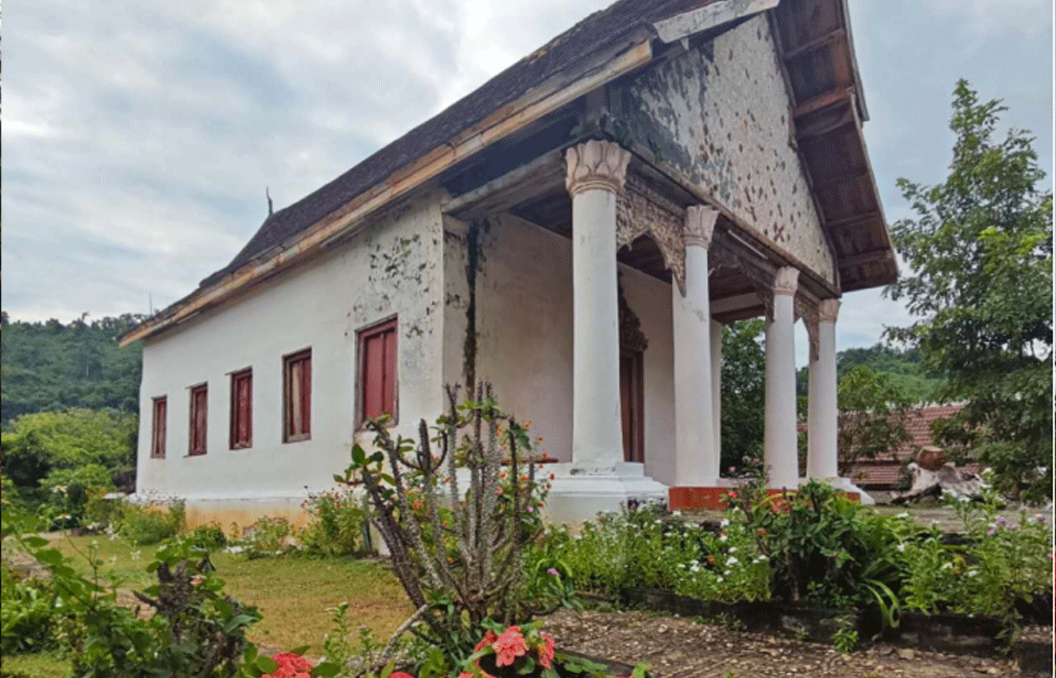 Luang Prabang Hidden Village Walk & Local Crafts Experience 3