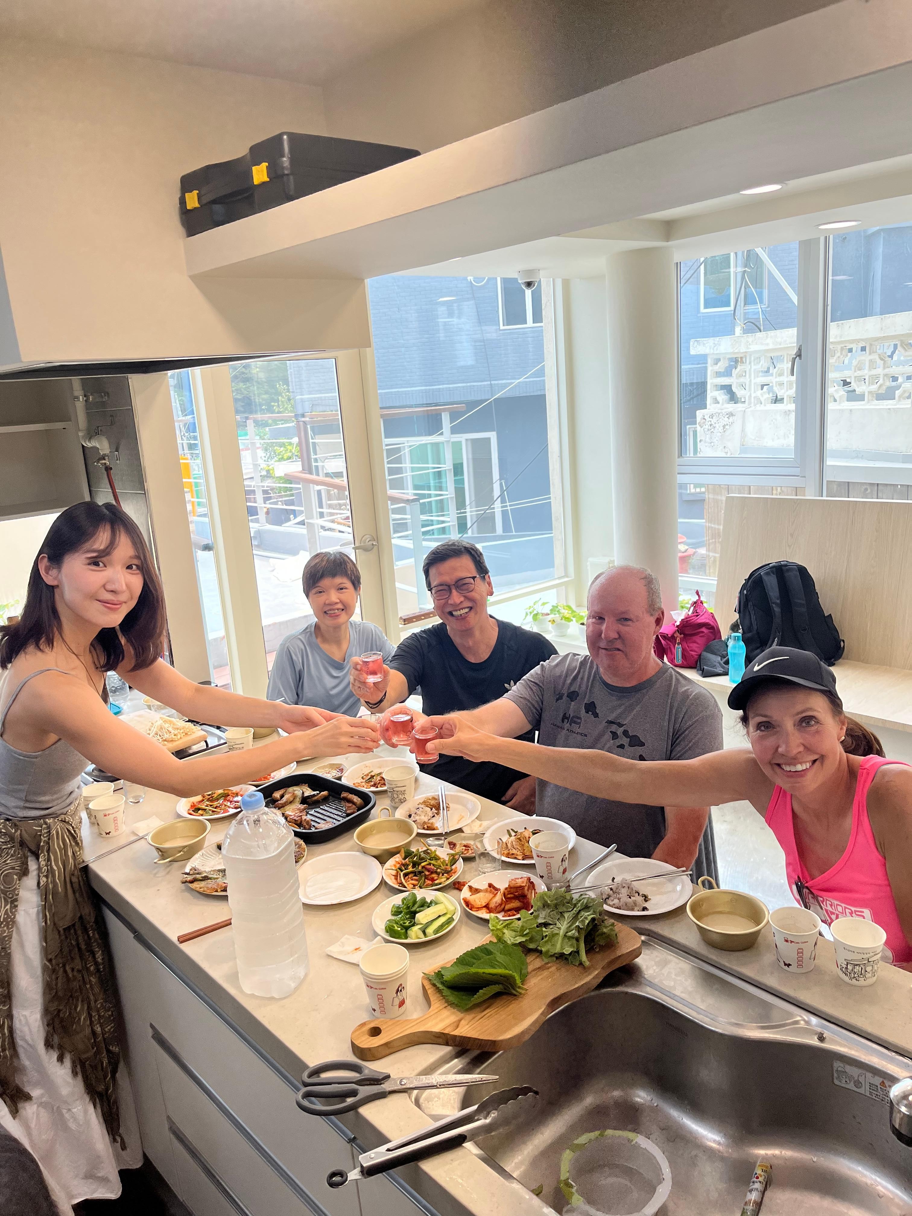 Busan: Korean Home Cooking Class & Market Tour with Meal