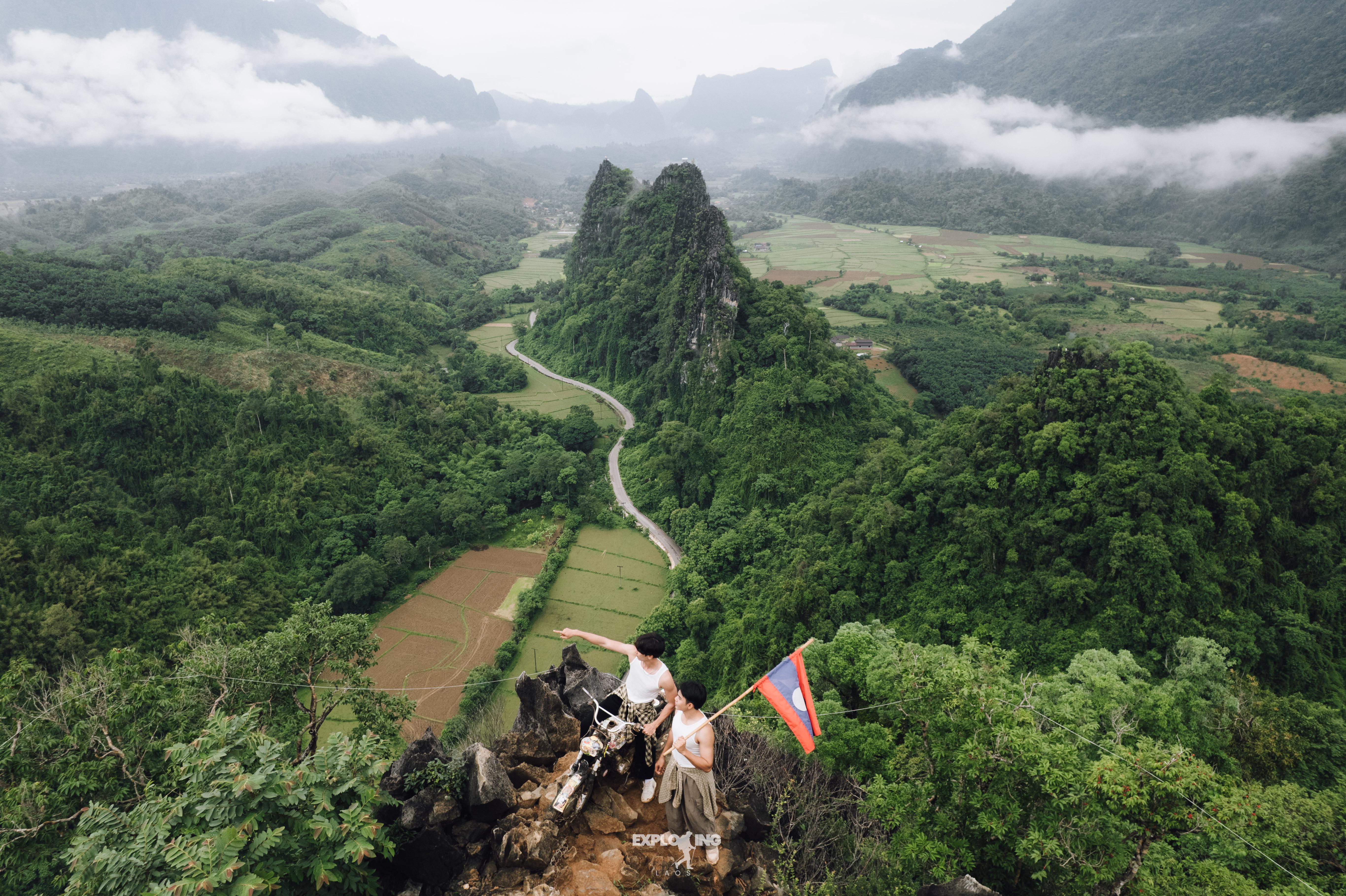 Vang Vieng: Namxay Viewpoint, Blue Lagoon 1 & Phoukham Cave 2