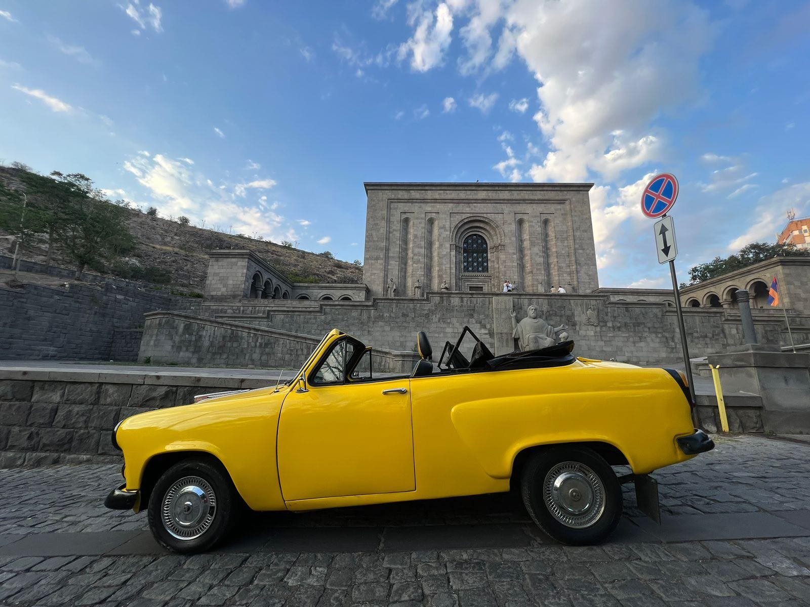 Unveiling the Iron Curtain: A tour in a Soviet convirtable