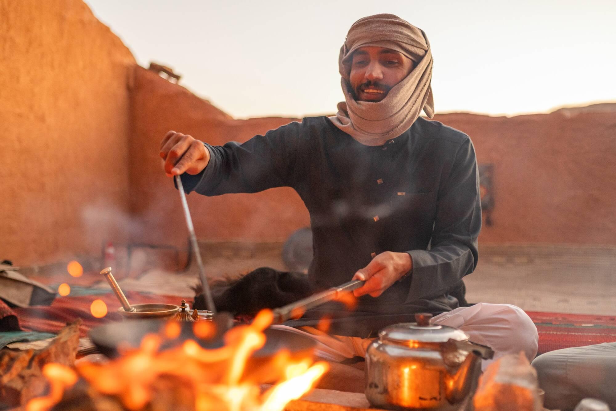 Wadi Rum: Private Jeep Tour, Cave Camp & Dinner 3