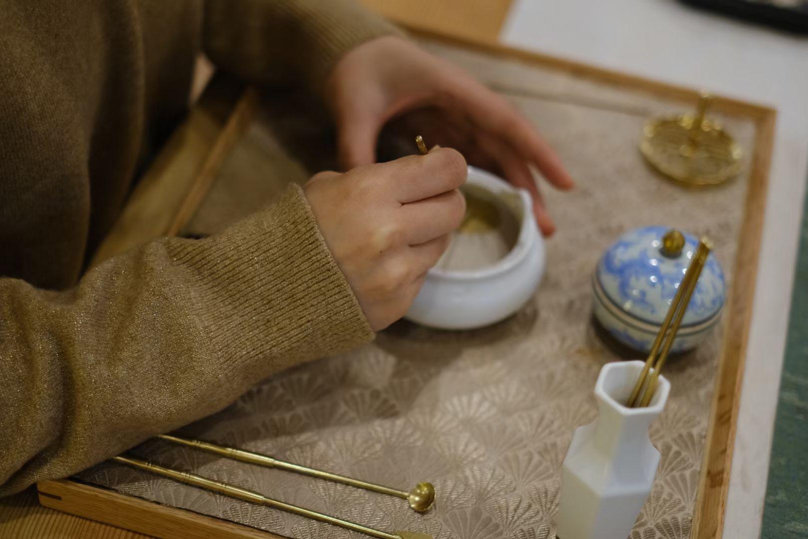 Shanghai: Chinese Traditional Incense Seal Craft Experience 3