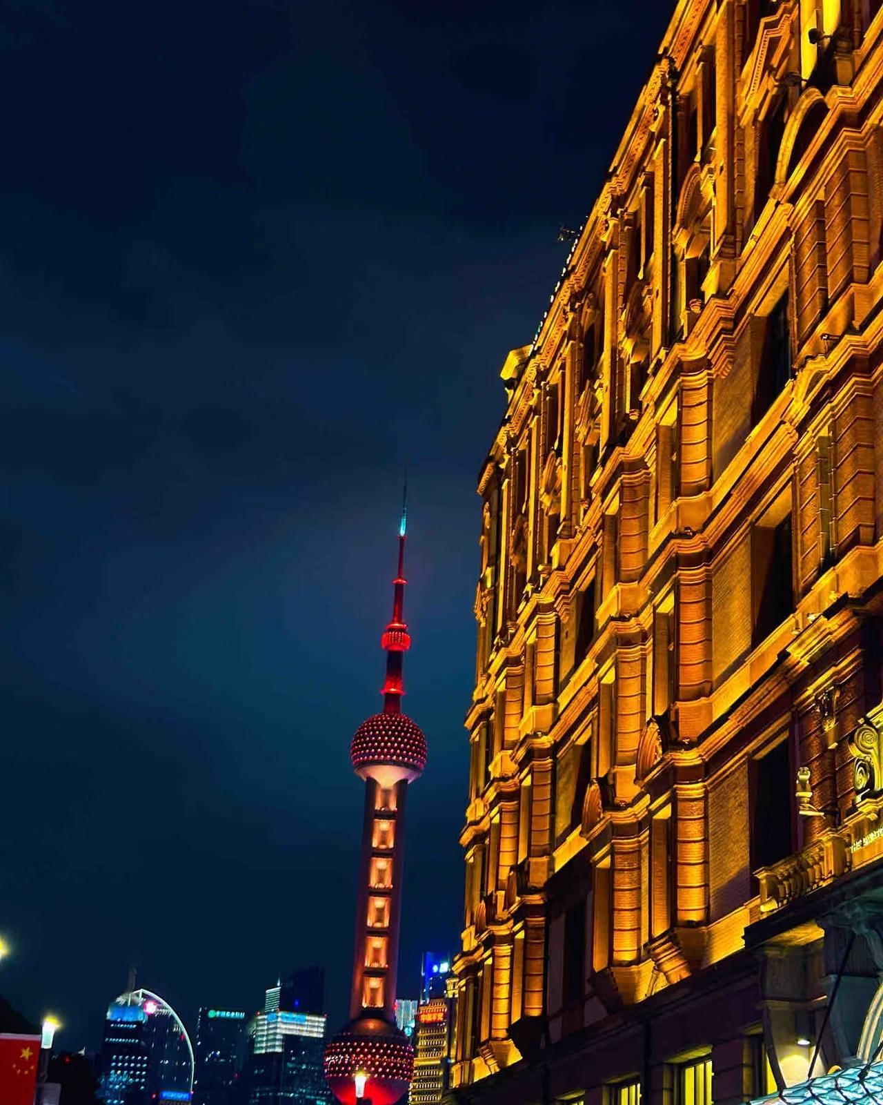 Shanghai: Bund & Nanjing Rd Tour with Romance Show Ticket