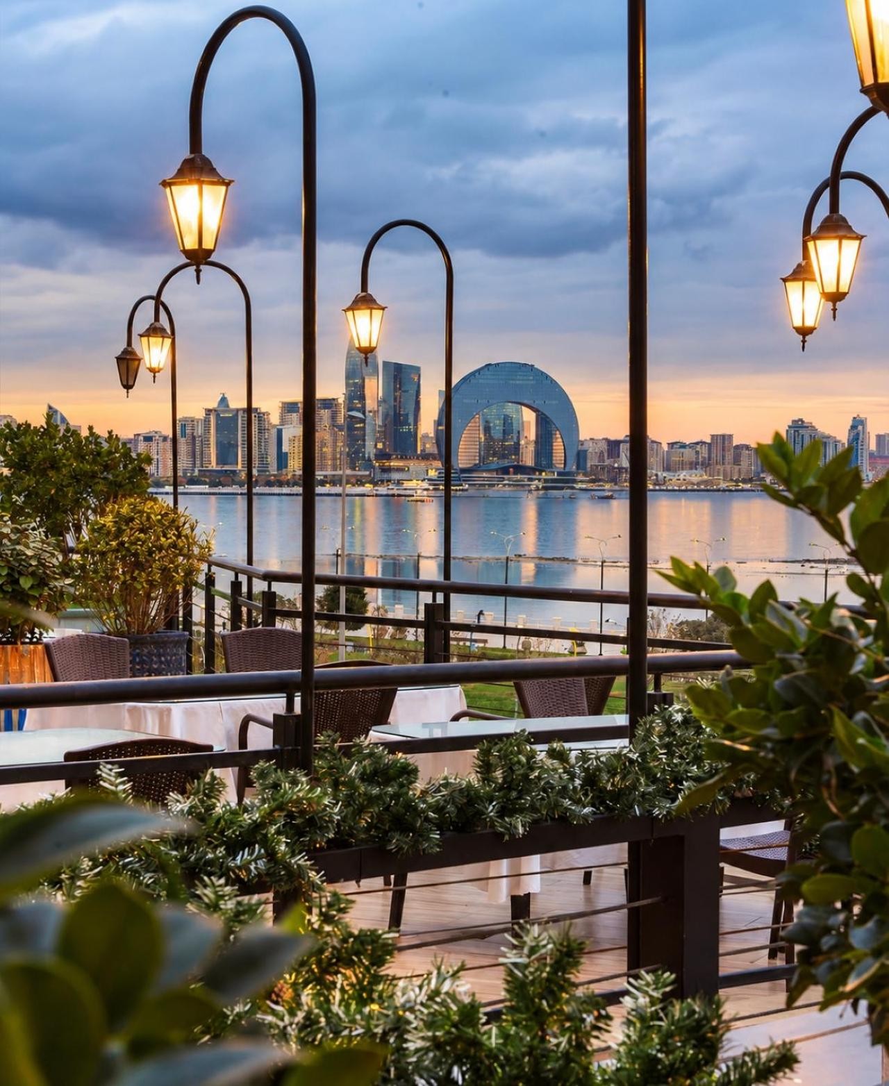 Baku: Old City Walking Tour with Traditional Breakfast 3