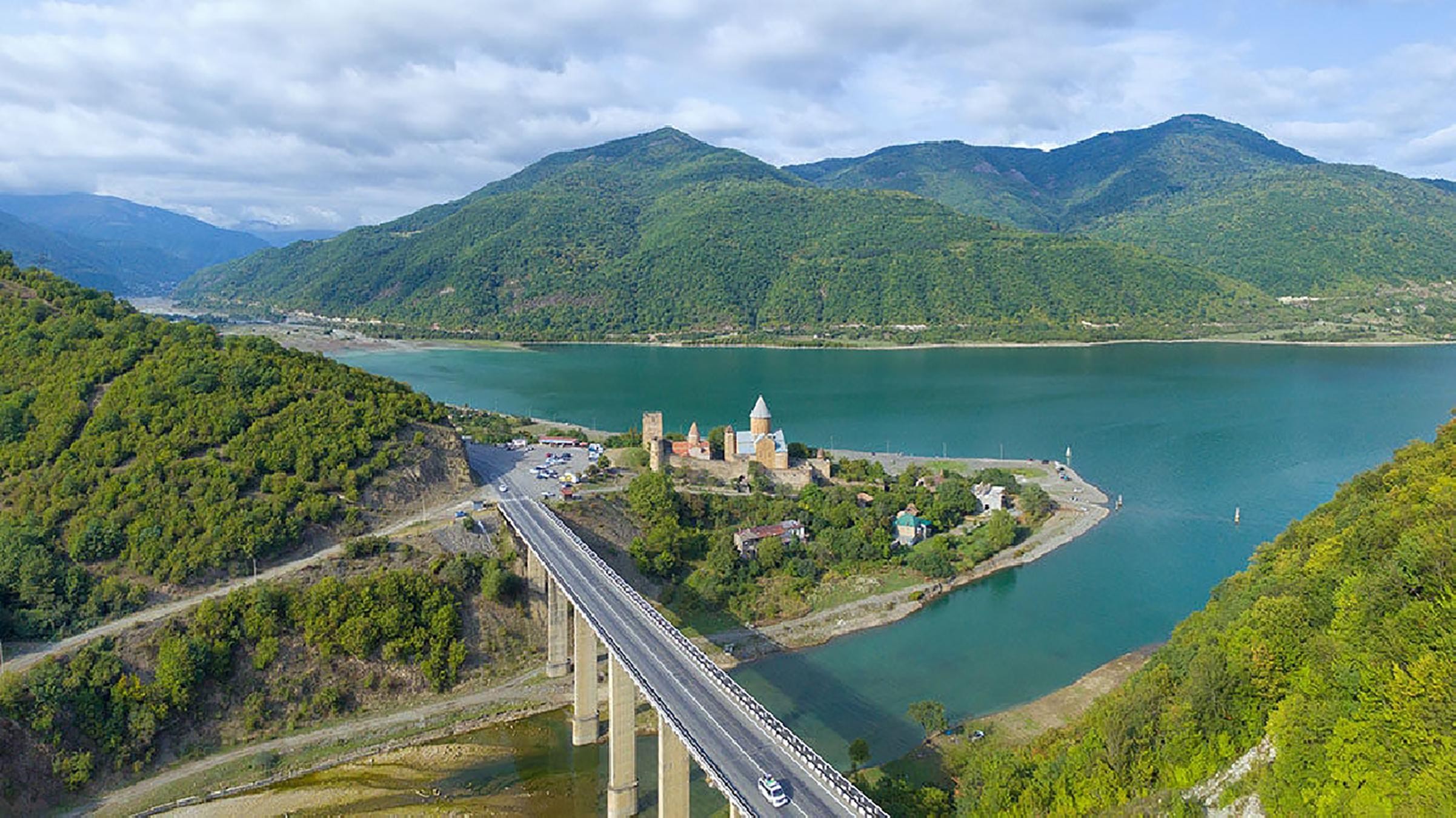 Tbilisi: 6-Day Guided Tour of Georgia and Armenia
