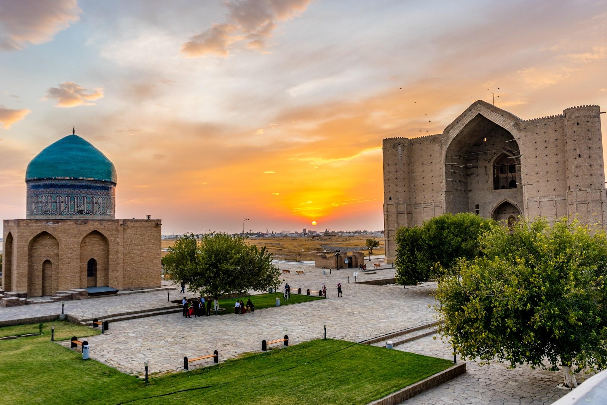 From Shymkent: Turkestan and Otrar Day Tour with Guide — guided tour in Shymkent