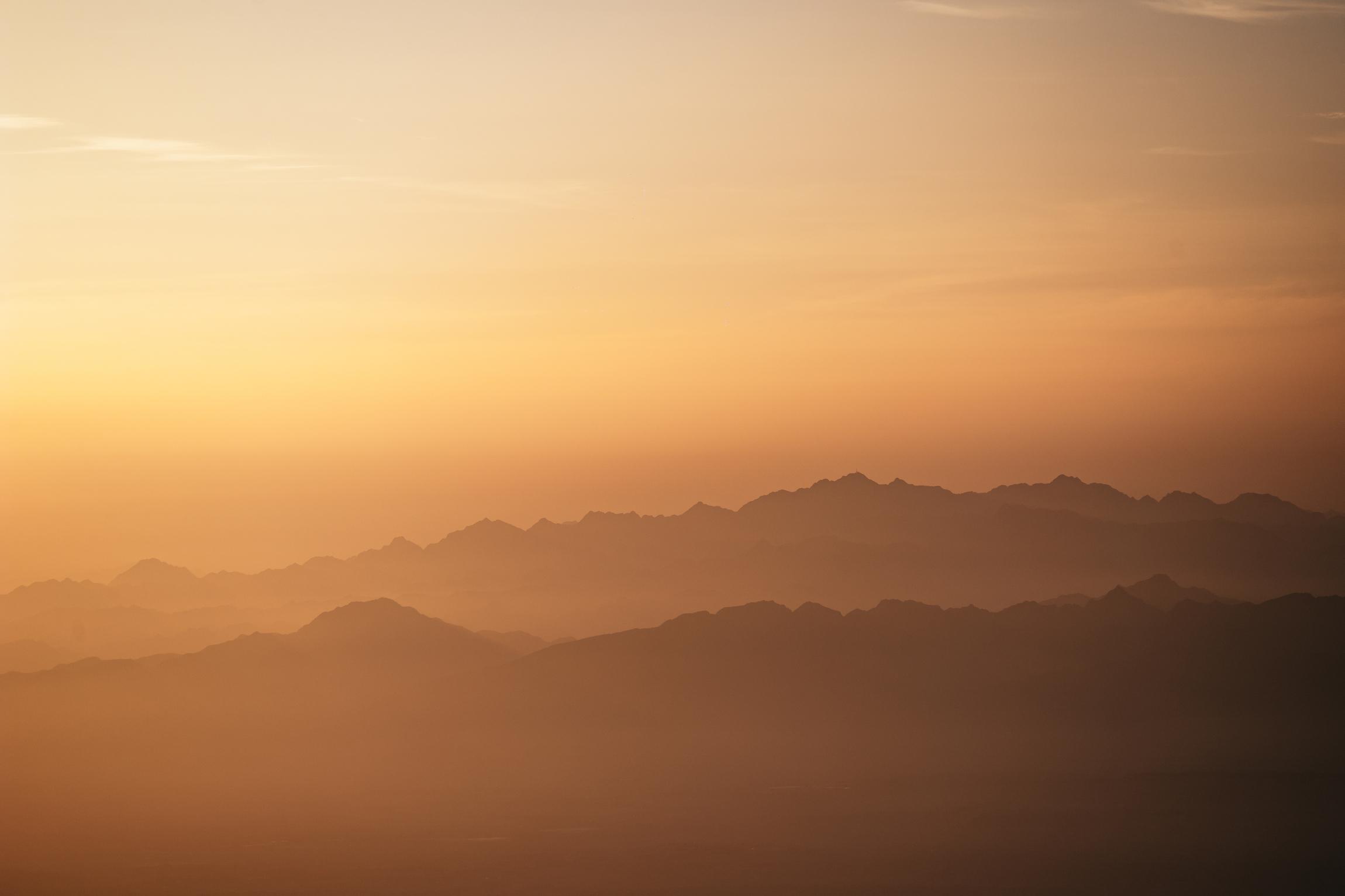Dubai: Sunrise Hot Air Balloon Tour Over the Desert 3