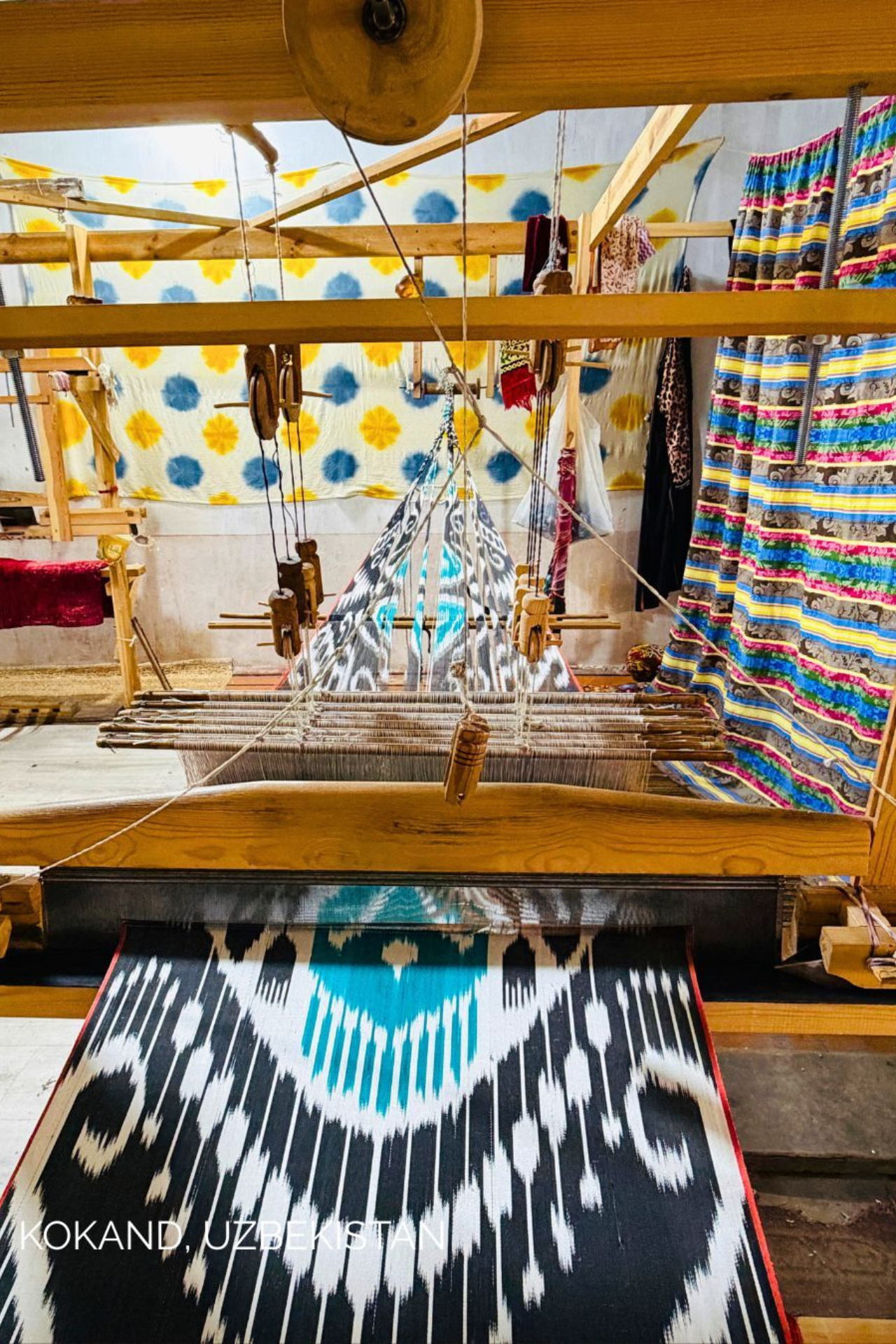 Ferghana Valley, Crafts Tour (Silk and Ceramic) — guided tour in Fergana