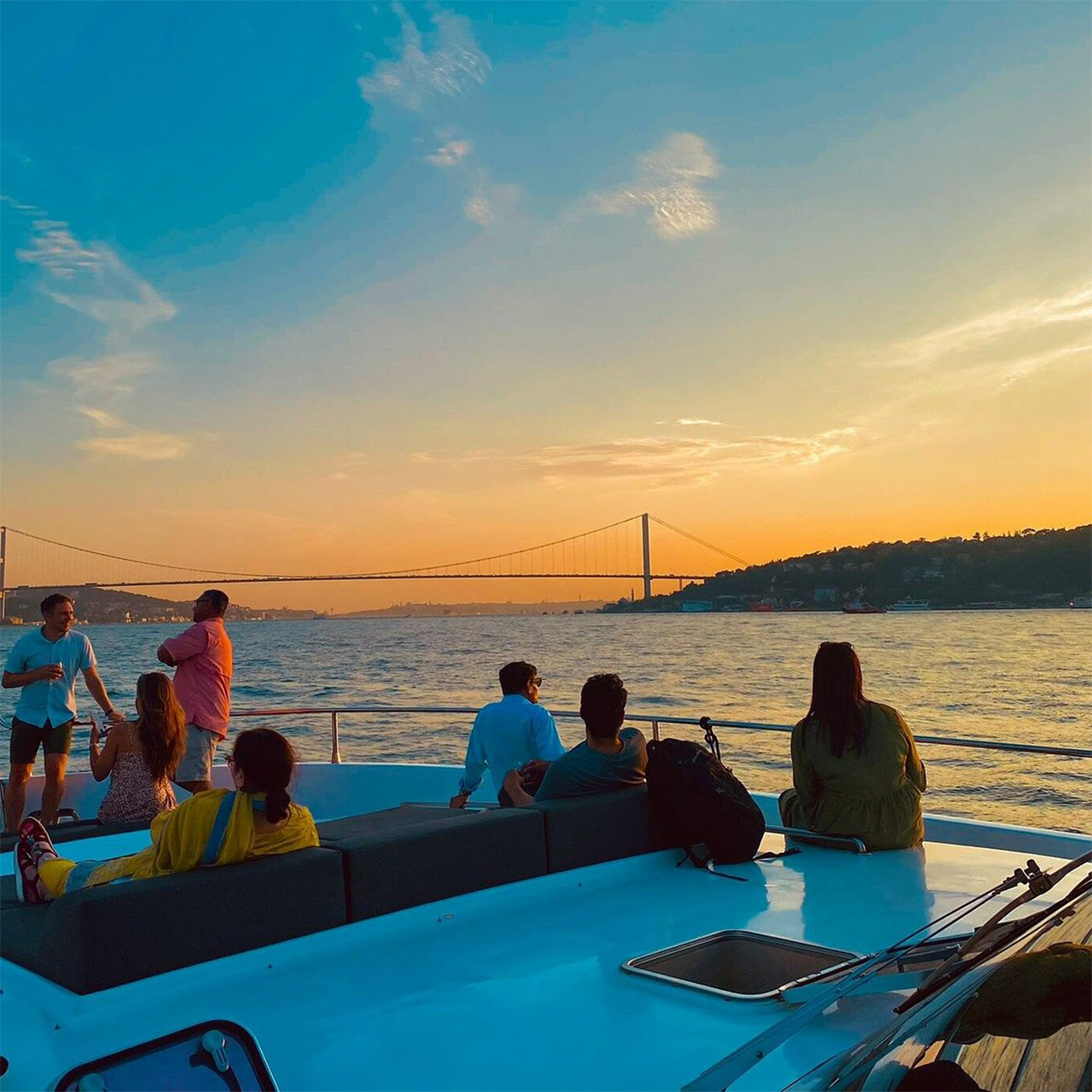 Istanbul: Bosphorus River Sunset Yacht Tour with Commentary 2