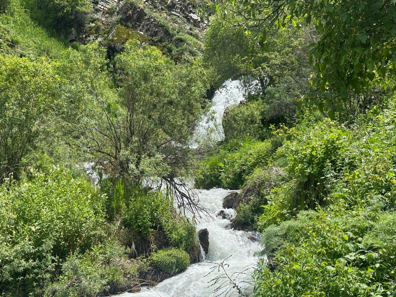 Tashkent: Amirsoy cable car, Waterfalls & Charvak Lake tour 3