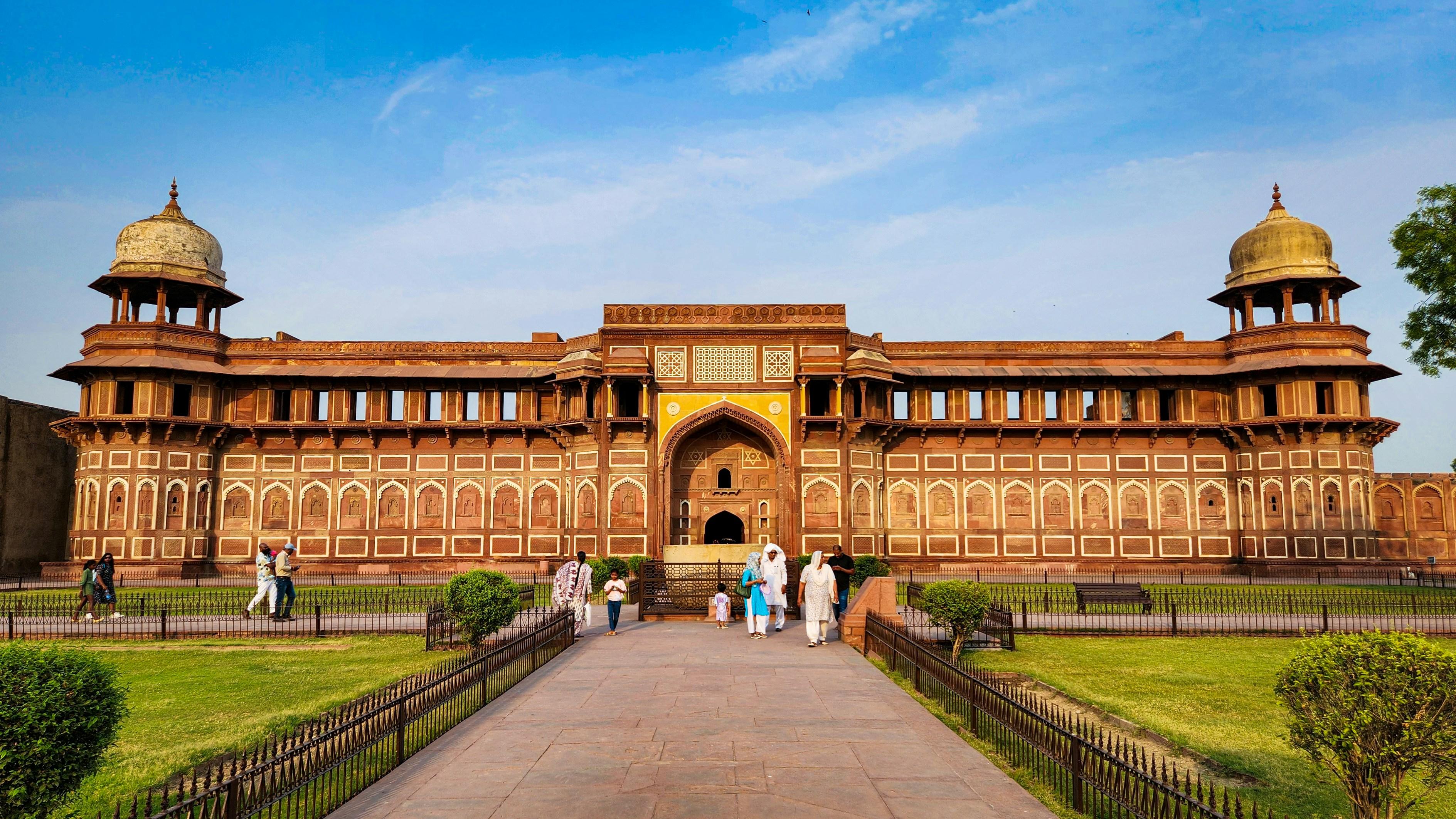 Agra Fort: Guided UNESCO Heritage Walking Tour
