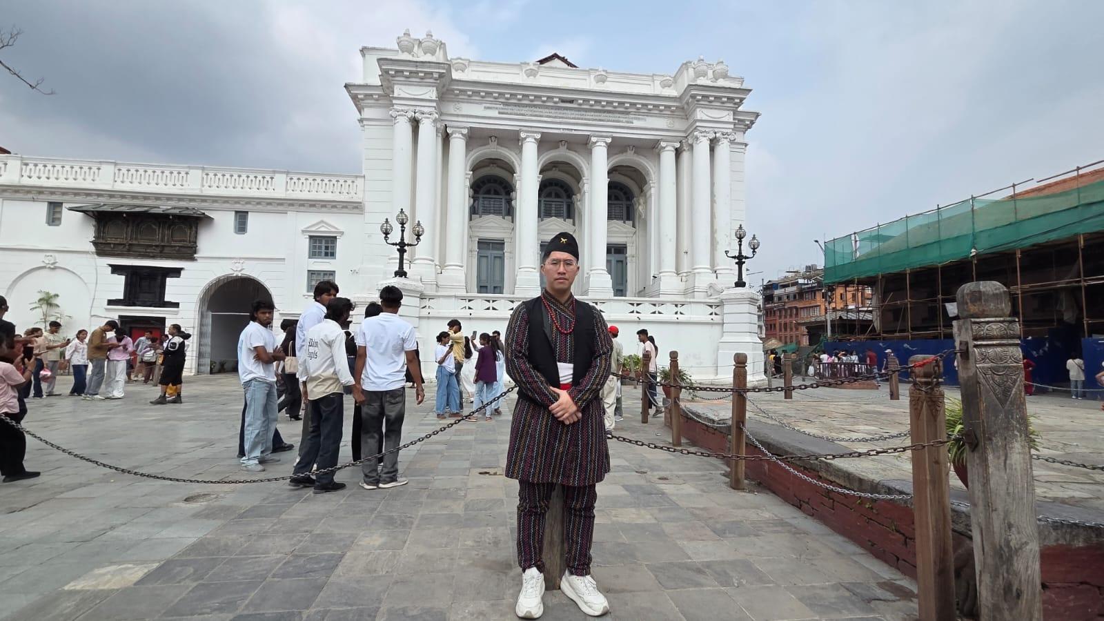 Kathmandu: Heritage Tour with Nepali Ethnic Dress Photoshoot 2