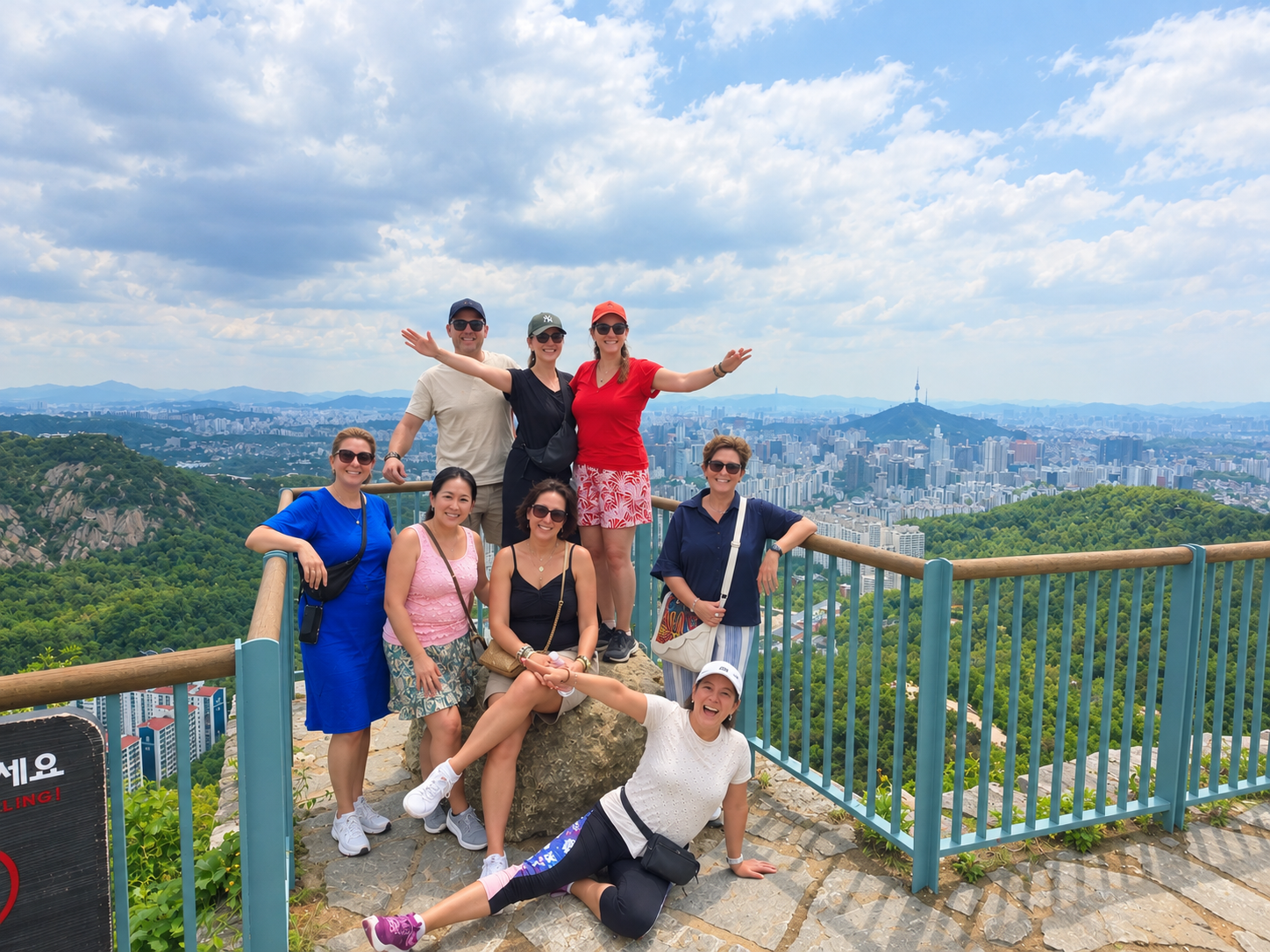 Seoul Urban Hiking: Ansan Trails & Cheongun’s Hanok Library