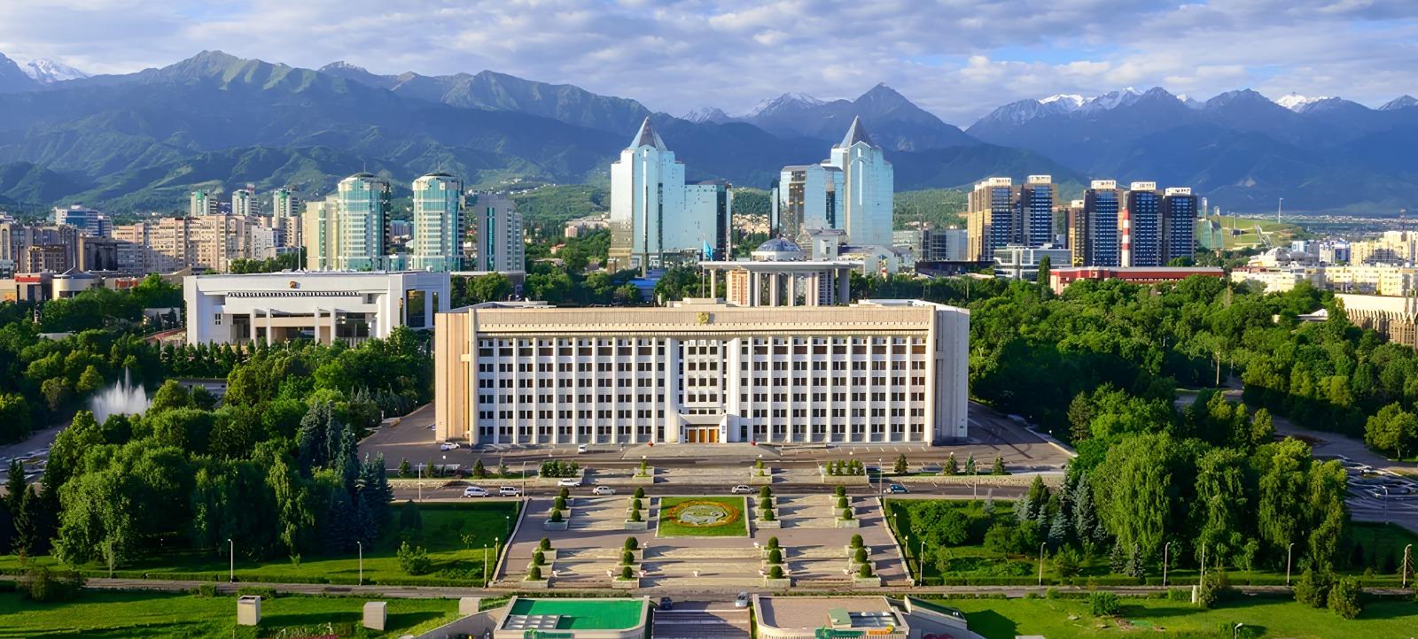 Almaty: Private City Tour Including Shymbulak ski-resort 2