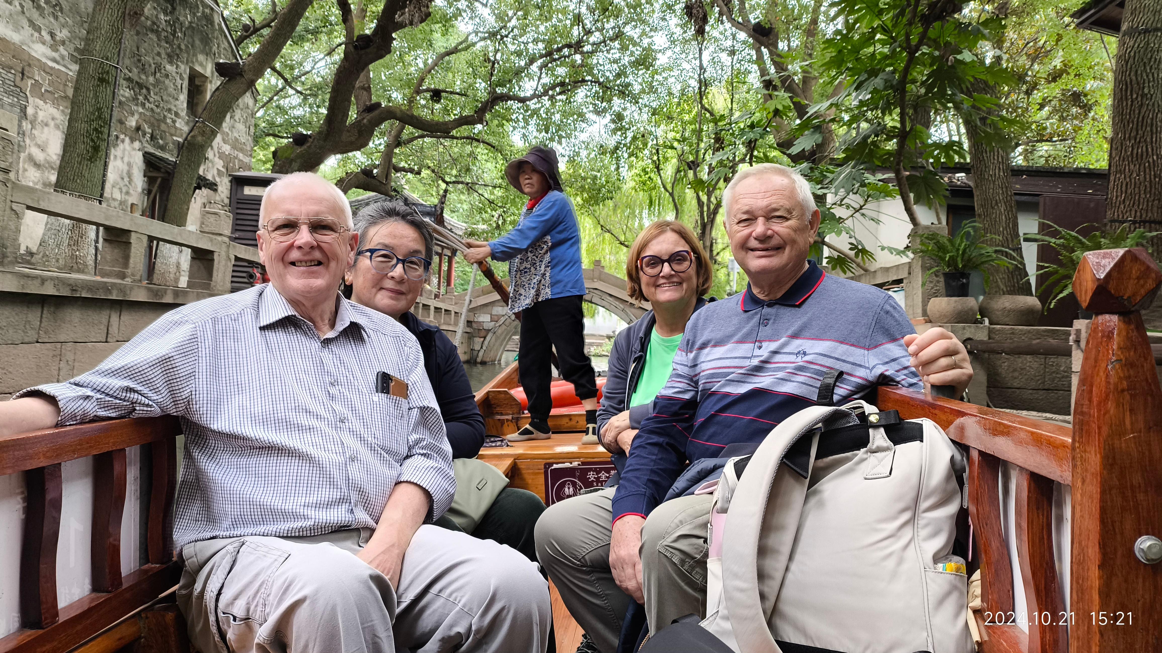 Shanghai Day Trip: Tongli Water Town & Master of Nets Garden