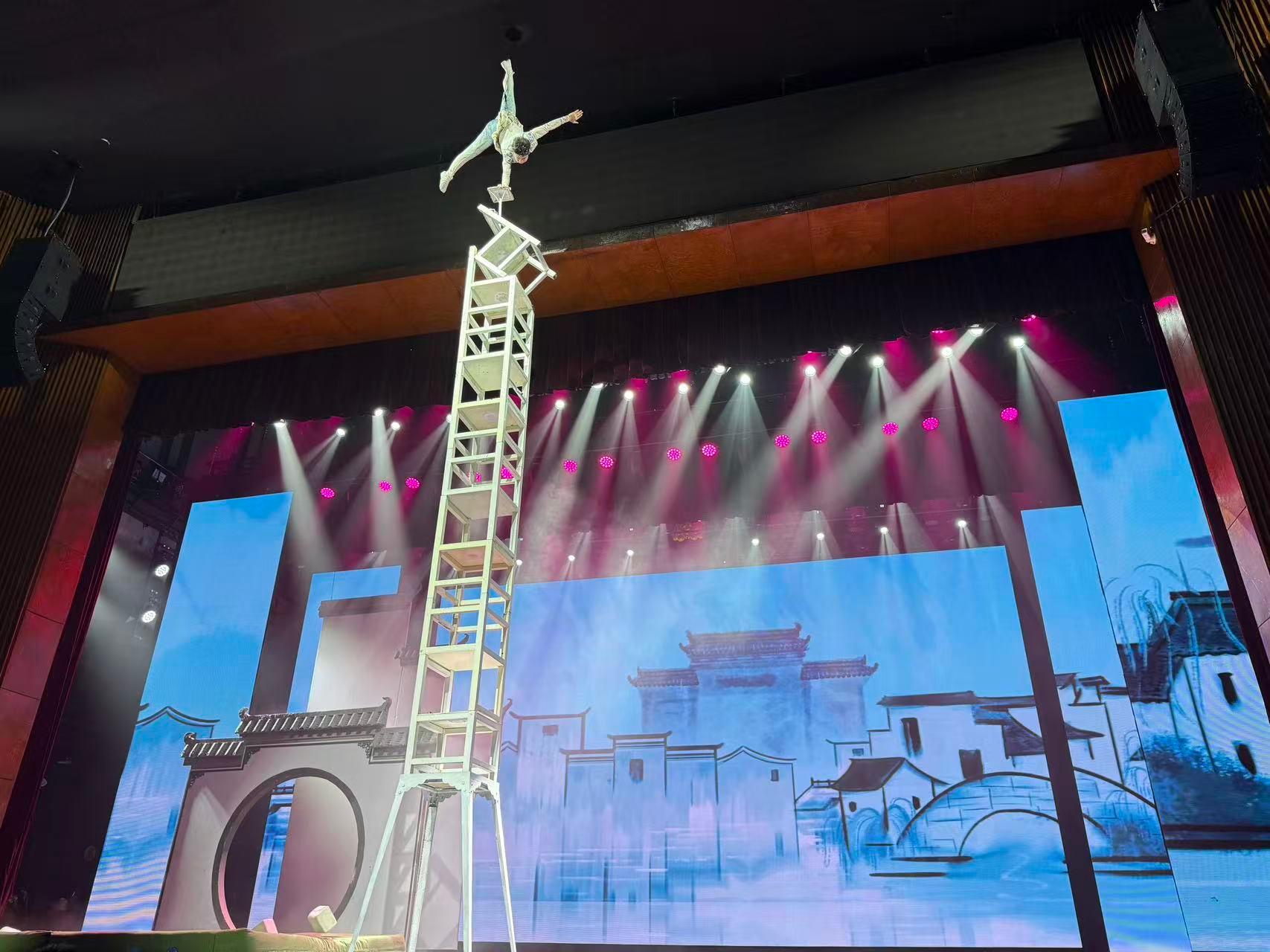 Red Theater Acrobatic Show with Hotel Transfer 3