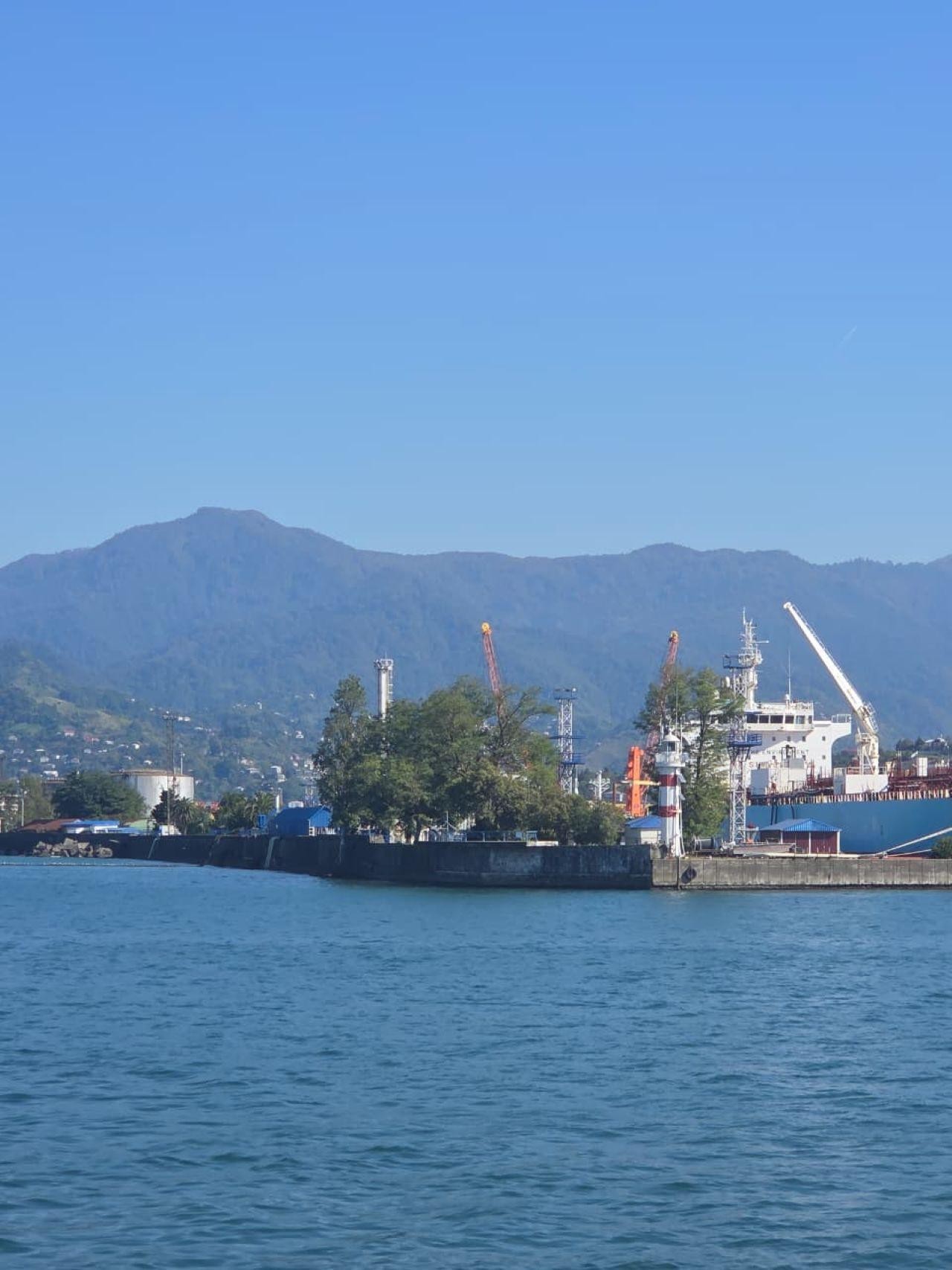 Batumi: Guided Walking Tour with Boat Trip
