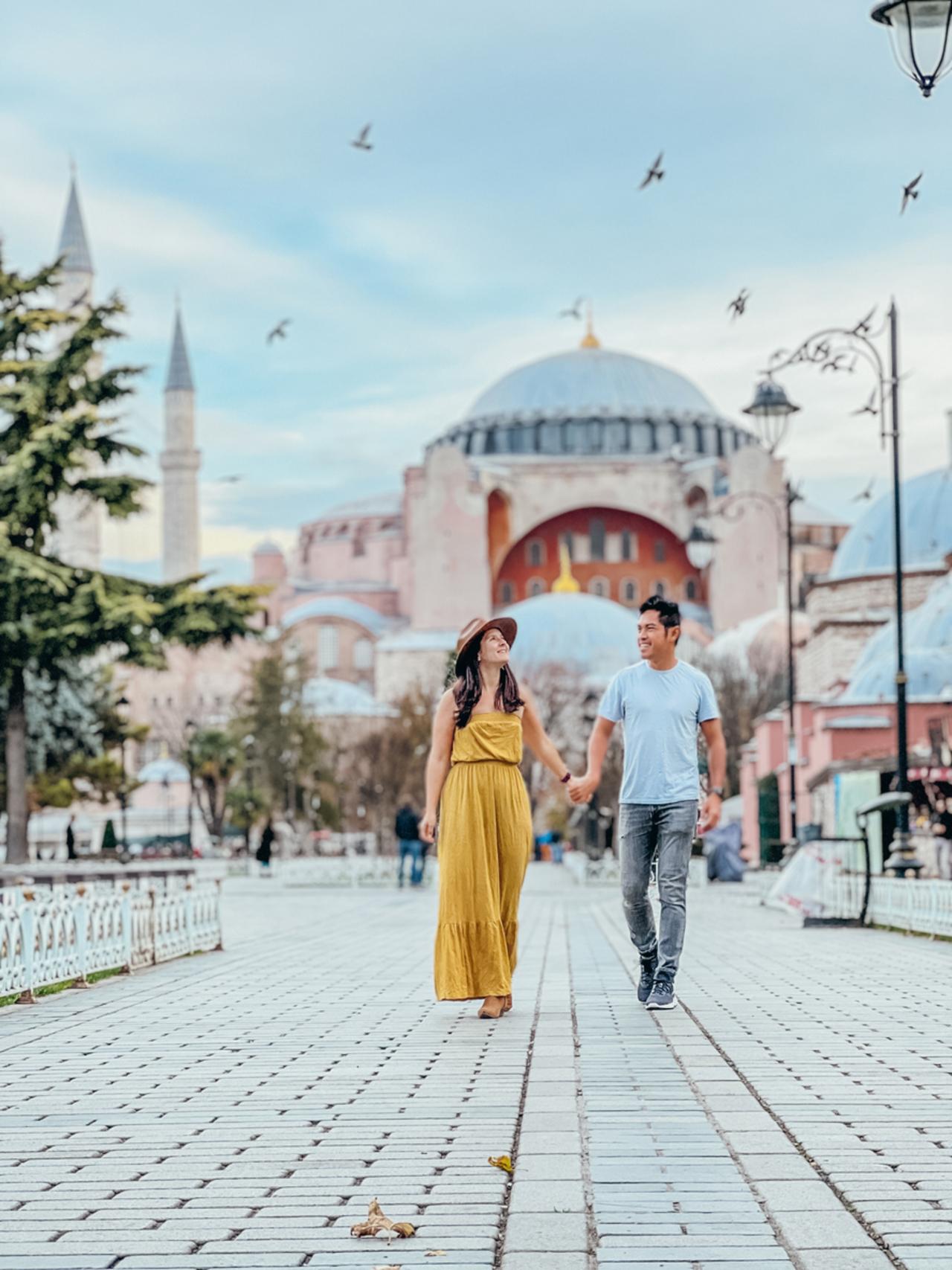 Istanbul: Private Photoshoot in Old Town & Iconic Landmarks