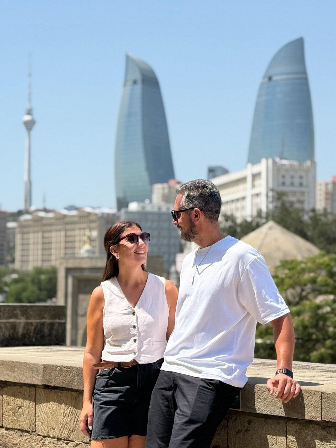 Baku: Private Photoshoot at Iconic Landmarks