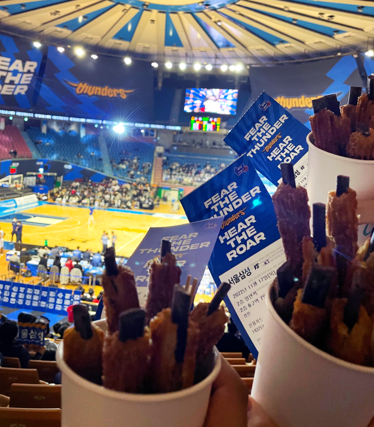 Seoul: Watching Sports Match & Local Food Experience