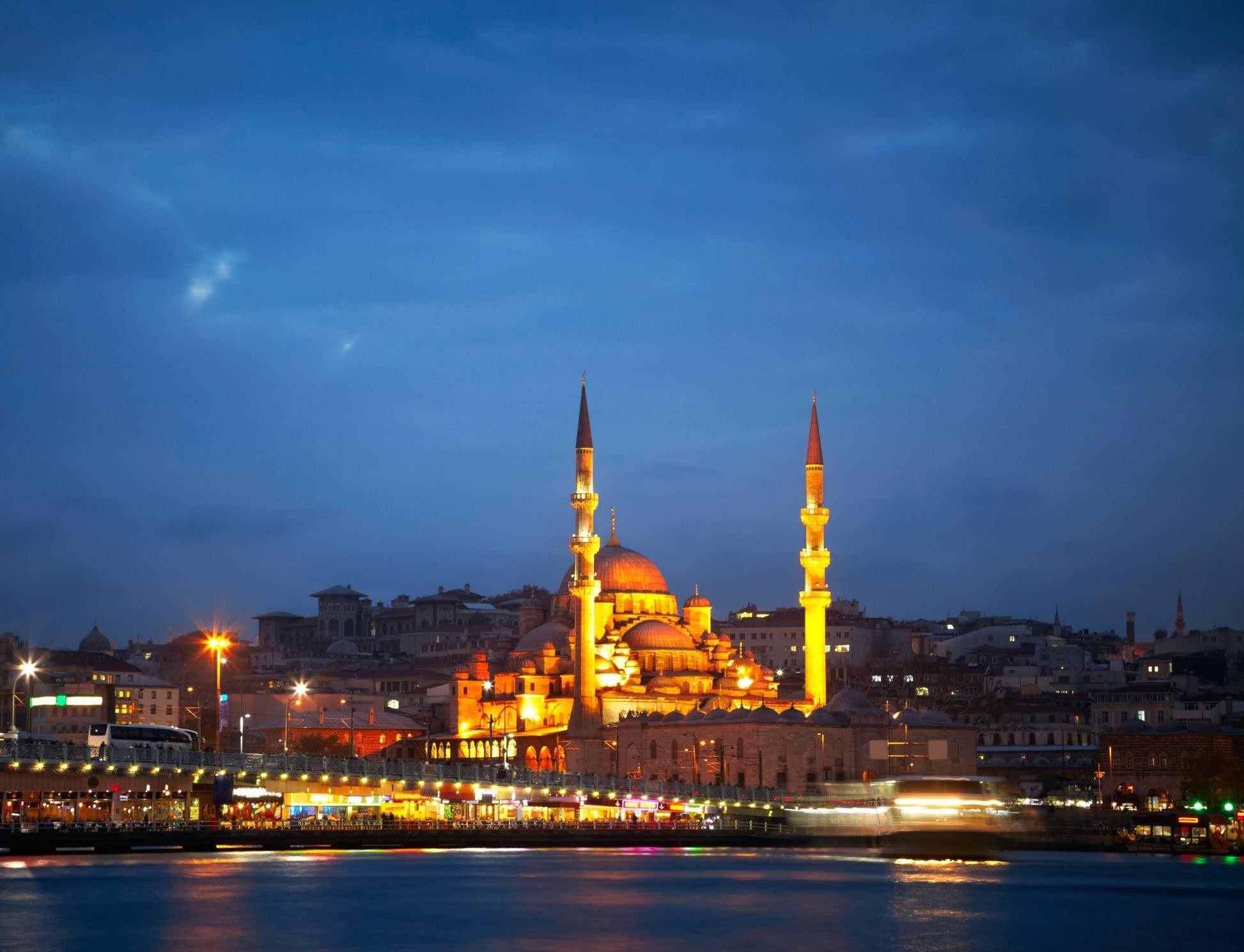Istanbul: Hop-On Hop-Off Bus Tour with Audio Guide 3