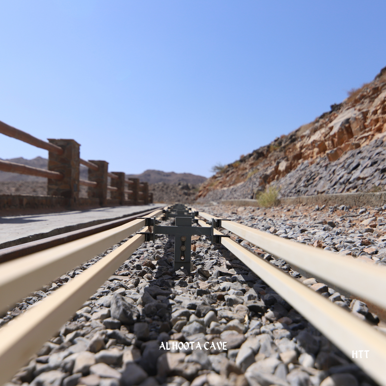 From Muscat: Private Nizwa & Al Hoota Caves Day Tour 3