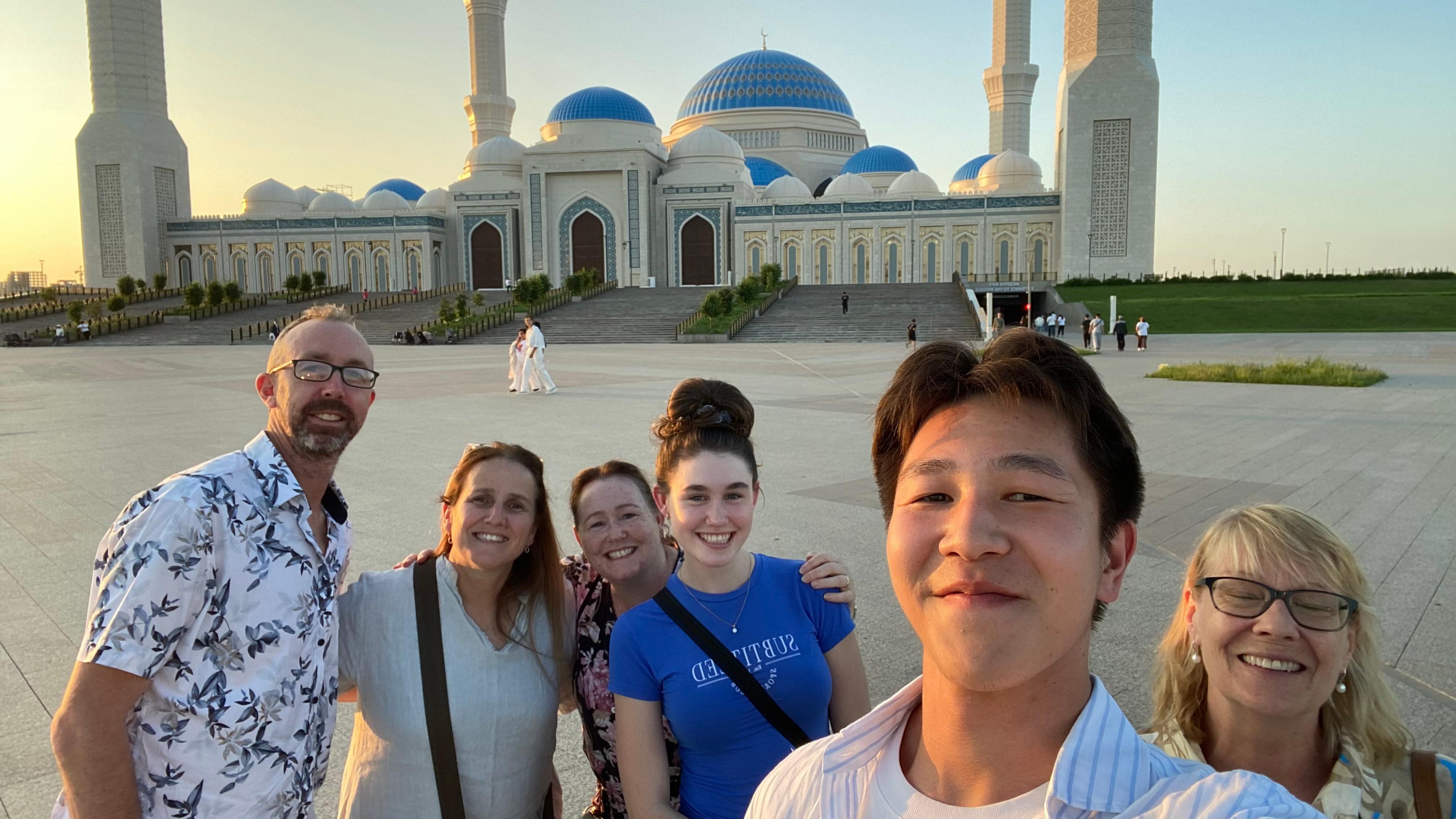 Astana: City Highlights Tour with Views from Baiterek Tower — guided tour in Astana