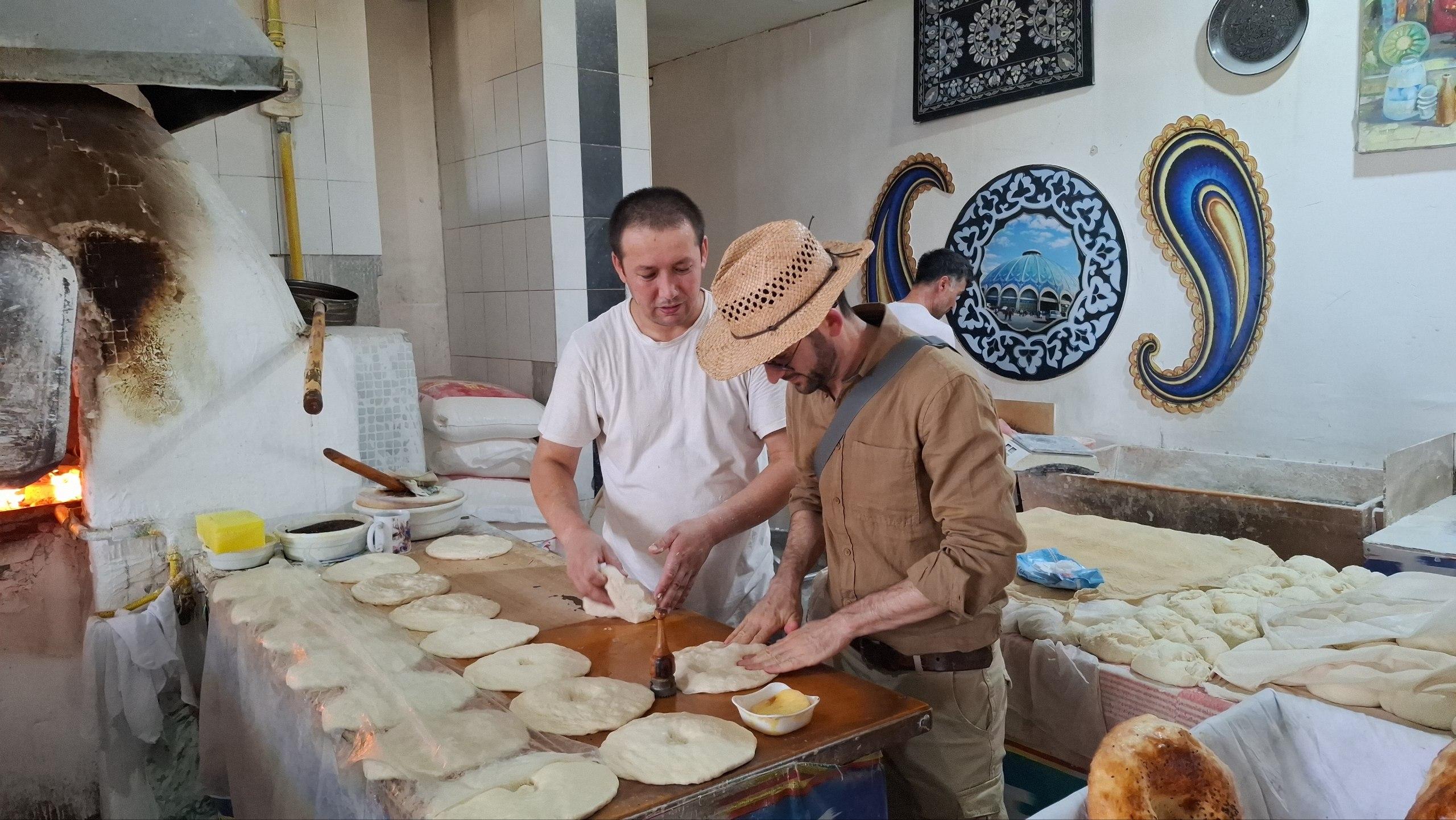 Tashkent: Full-Day Cultural Tour with Car or Walking Options