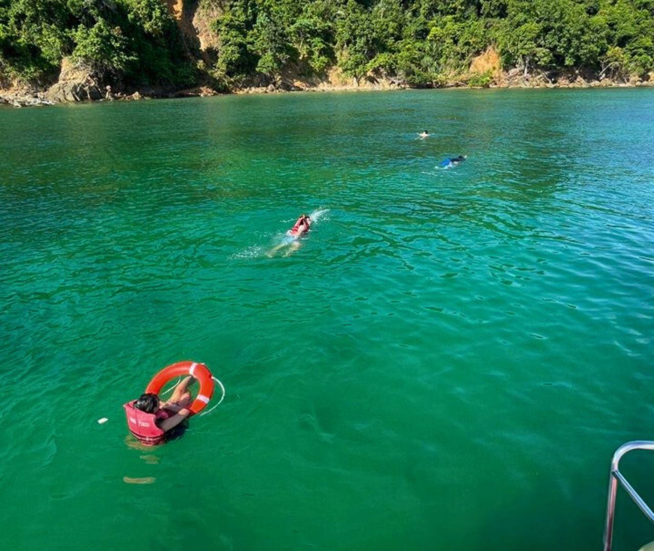 Kota Kinabalu: Catamaran Snorkel & Sailing Tour with Meal 3