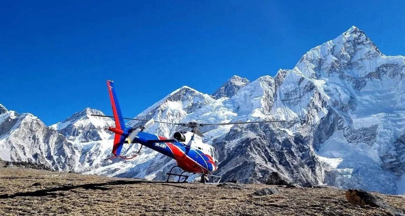 From Kathmandu: Private Everest Base Camp Helicopter Tour 2