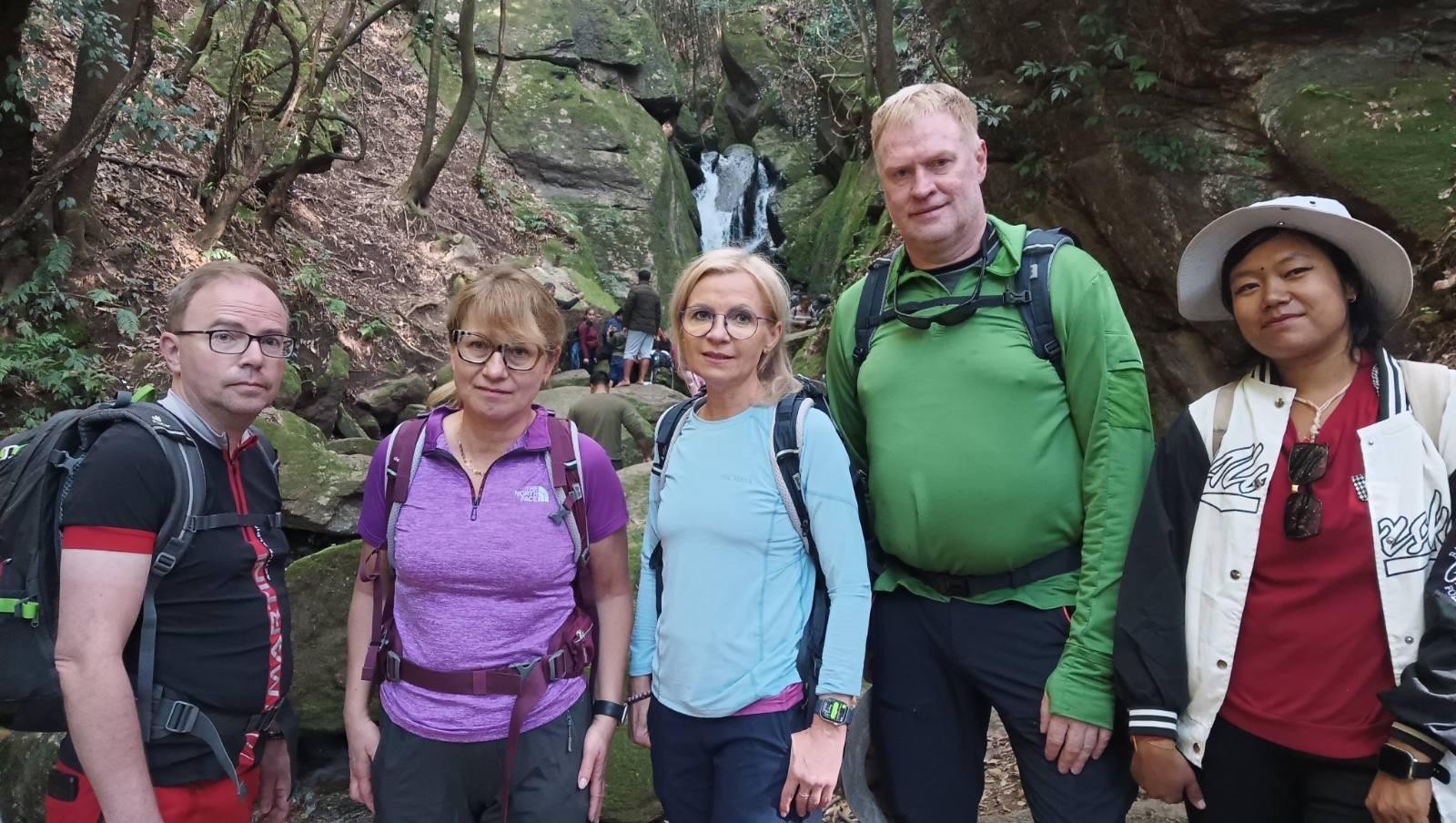 Kathmandu: Shivapuri National Park Hiking Day Trip