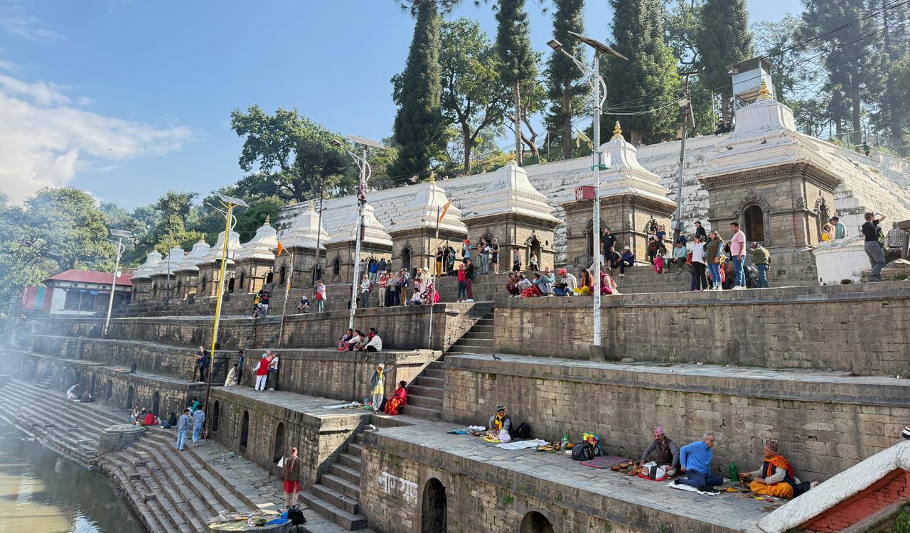 Kathmandu: Pashupatinath and Bouddhanath Evening Tour 2