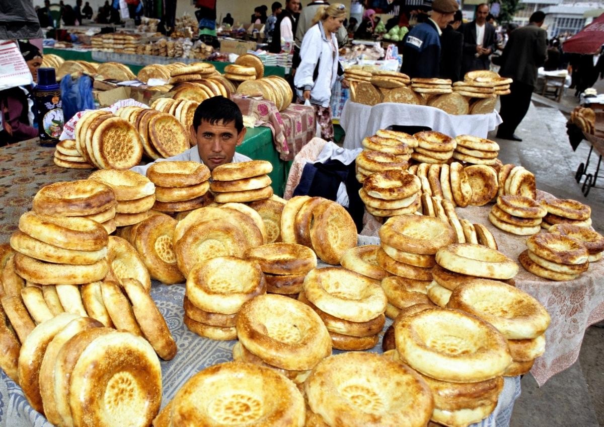 Samarkand: Traditional Bread-Making Class with Tasting