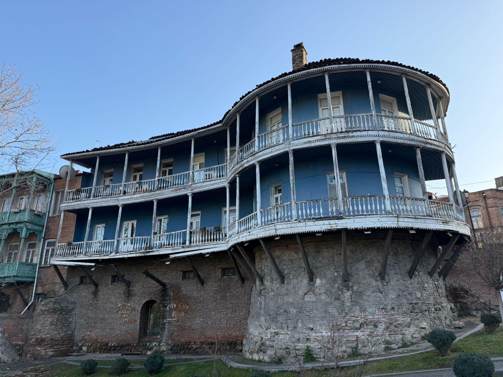 Tbilisi: Old Town Waterfall & Hidden Canyon Walking Tour 2