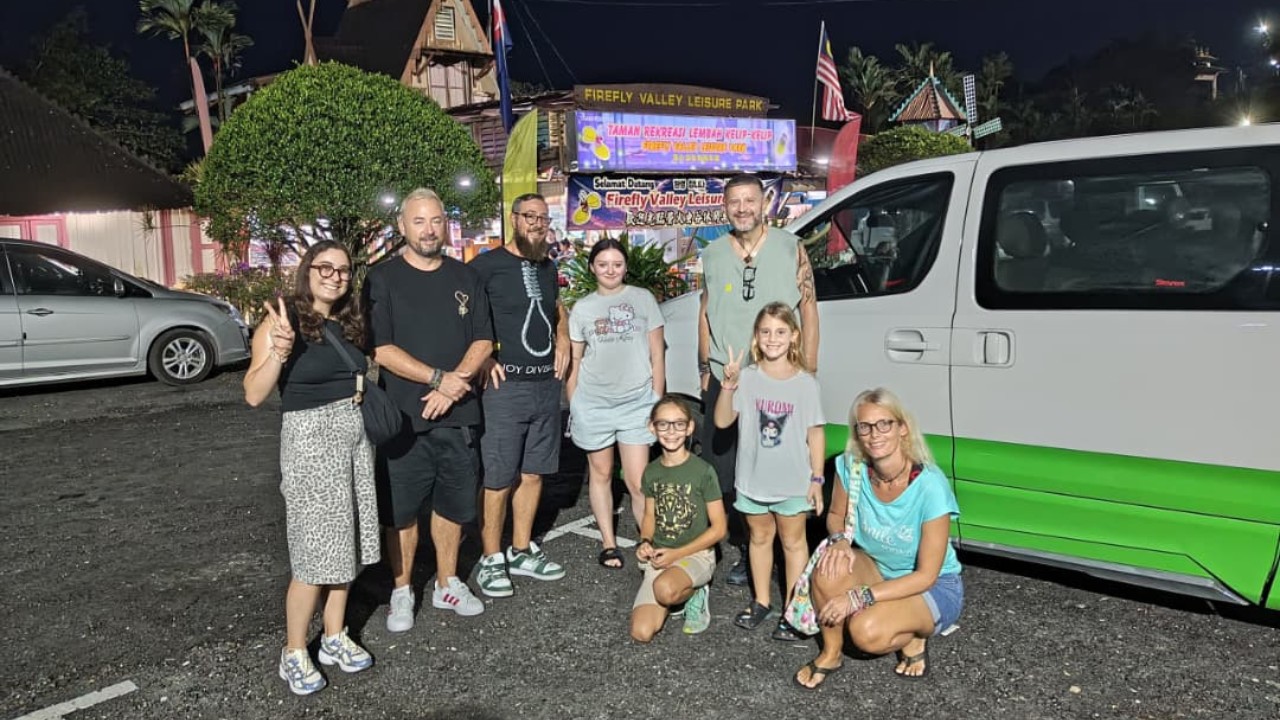 Desaru Day Trip: Fruit Farm, Mini Zoo & Fireflies From JB/SG 3