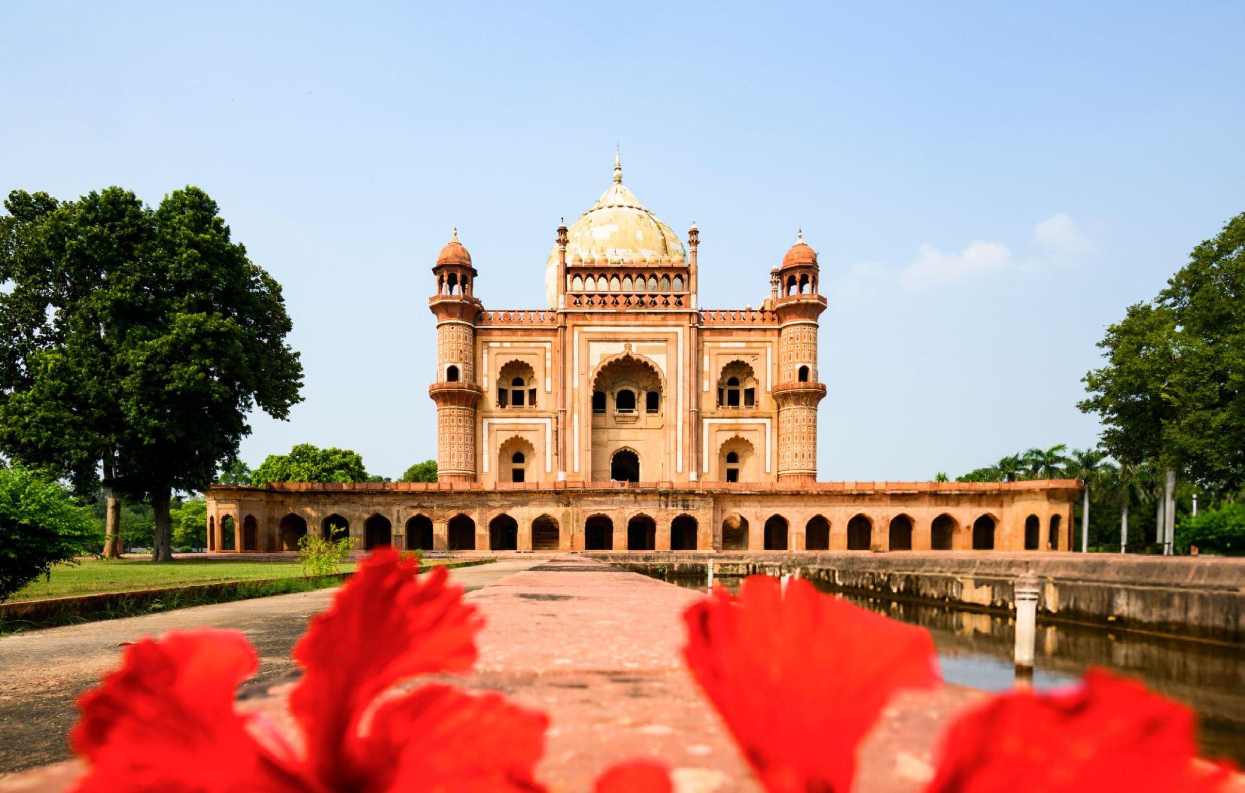Delhi Heritage Stories: Guided Photography Tour by Foot