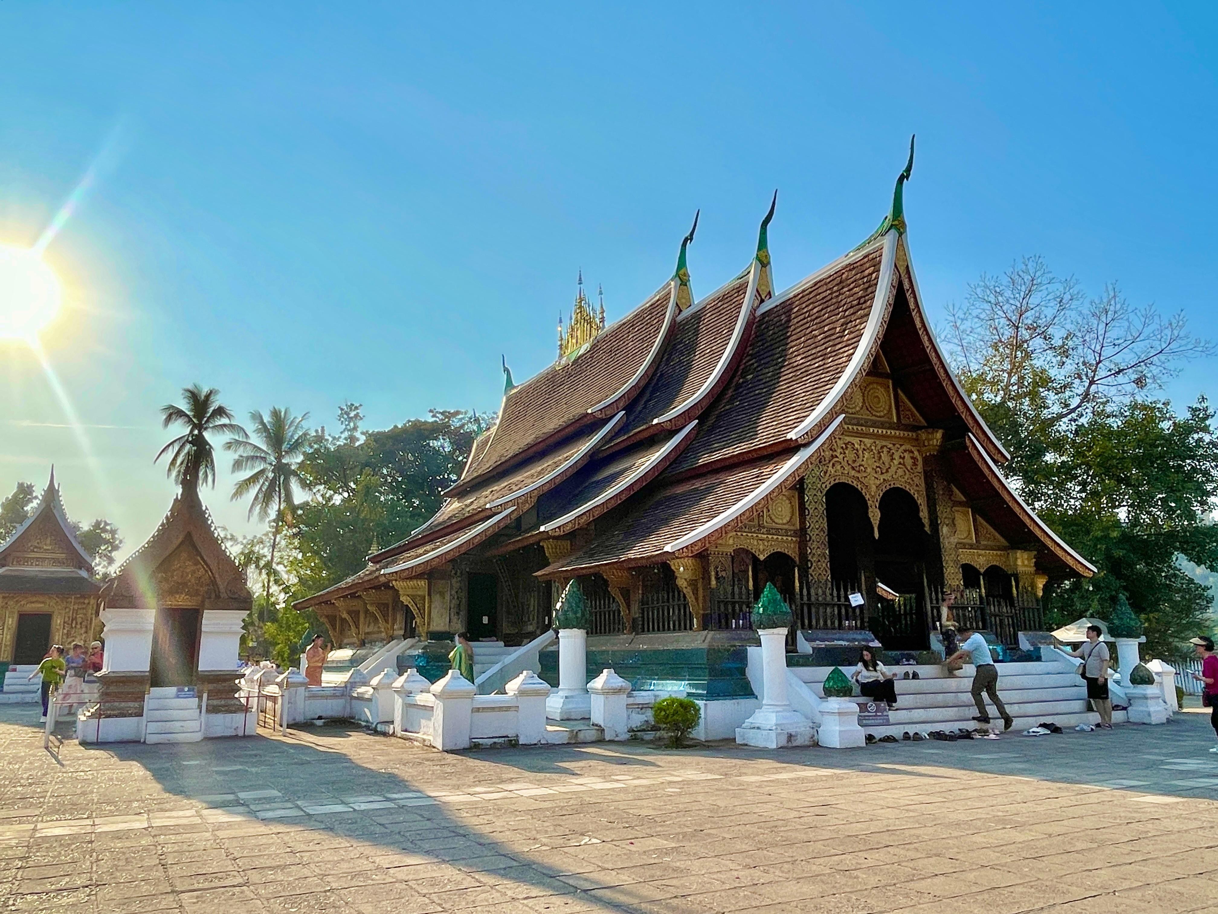 Luang Prabang: Almsgiving Ceremony and Kuang Si Falls Tour 2