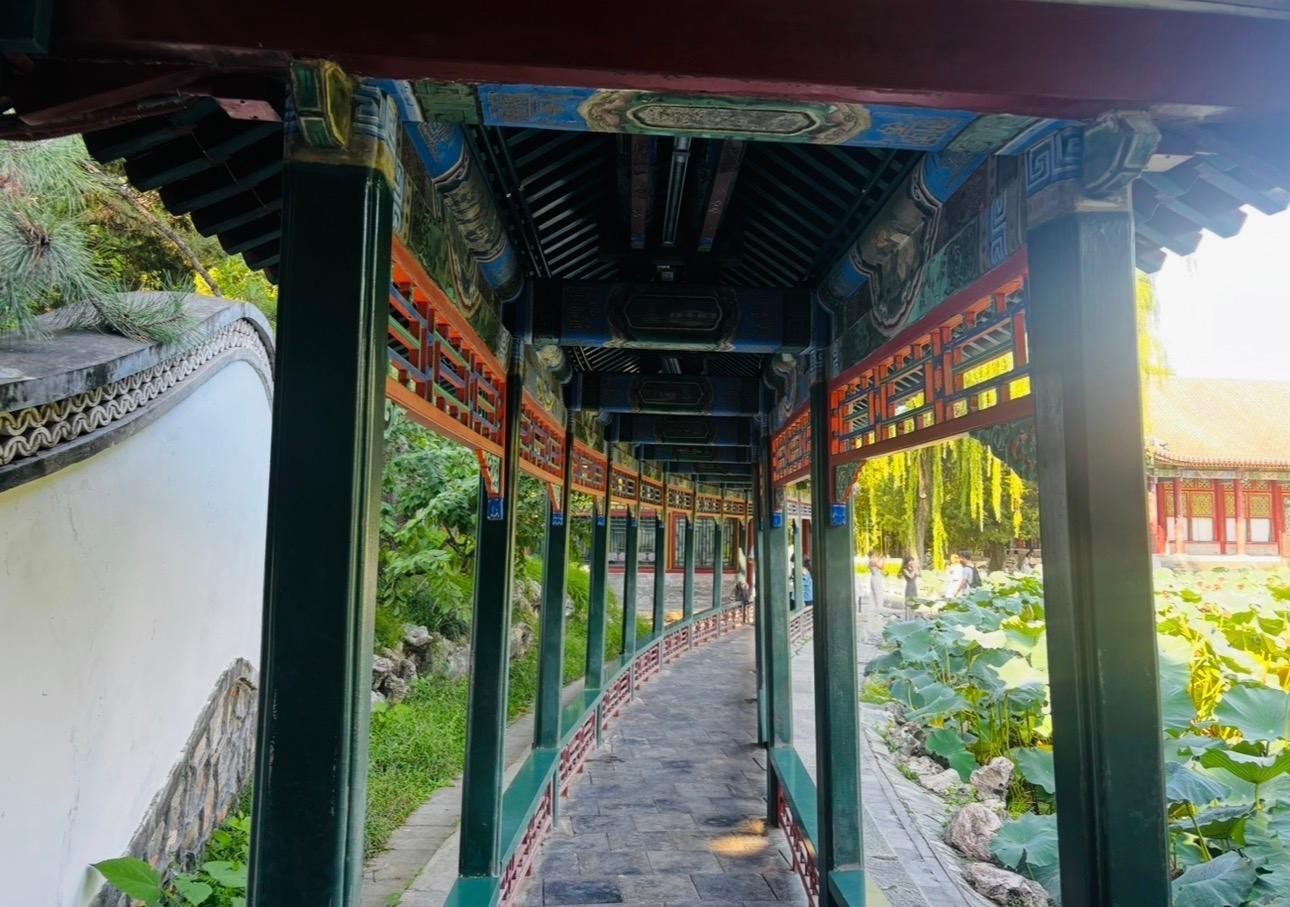 Beijing: Summer Palace Private Tour with Subway Ride