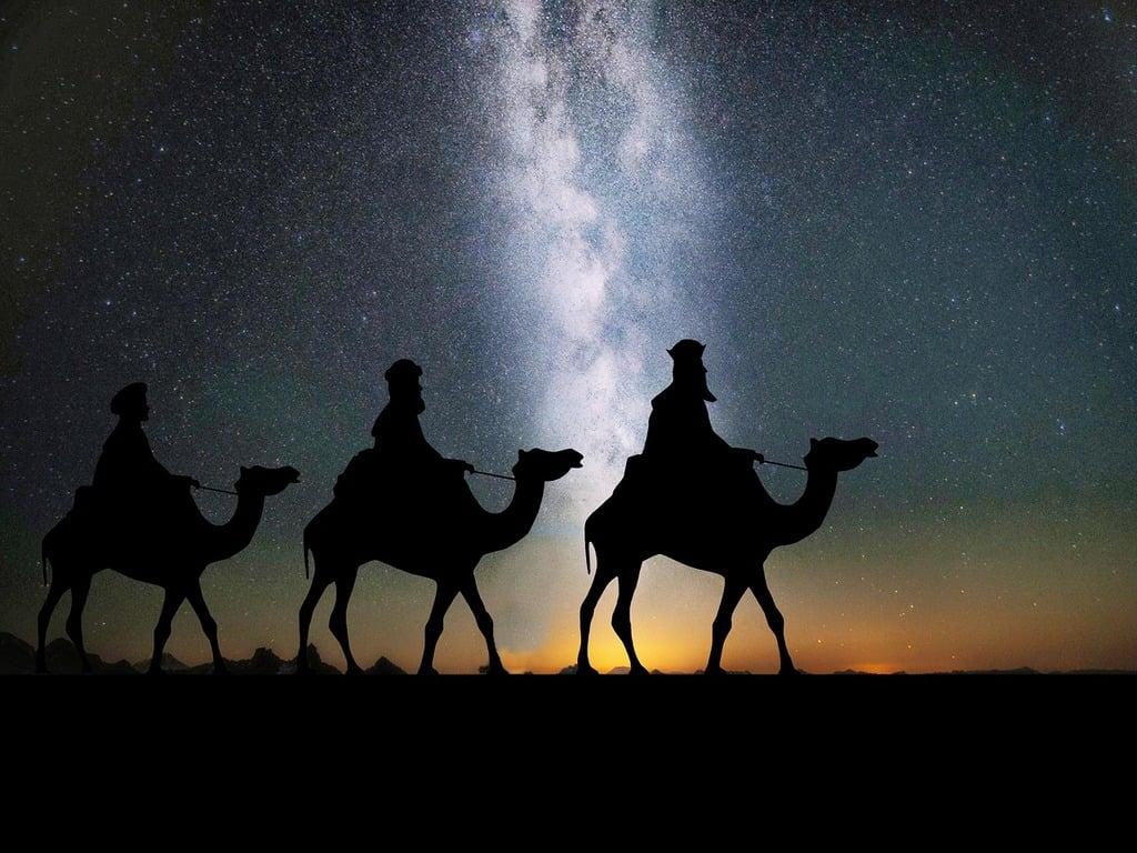 Wadi Rum: Camel Ride, Jeep Tour, Jebel Hash & Cave Camping 2